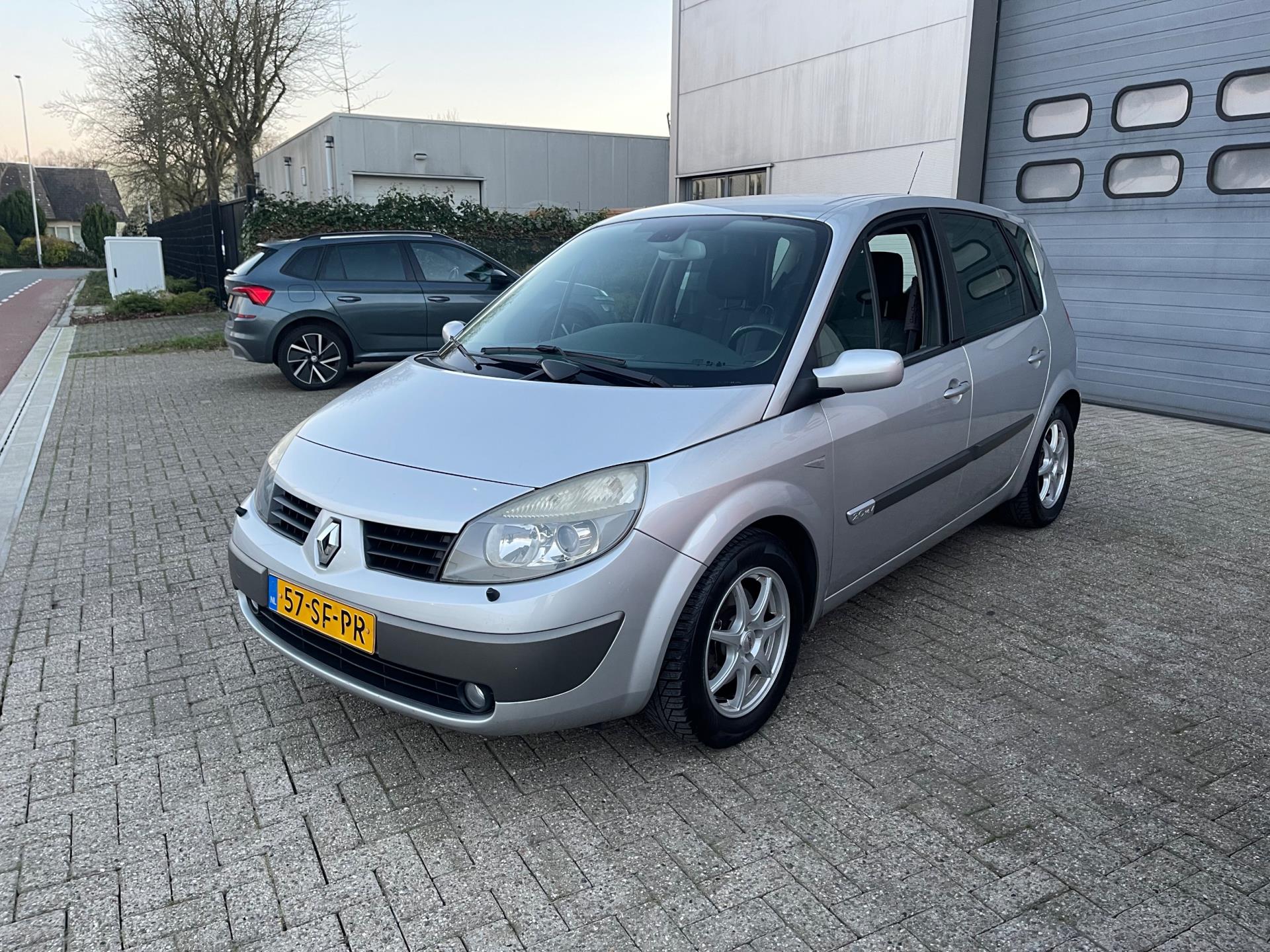 renault-scenic-image3.jpg