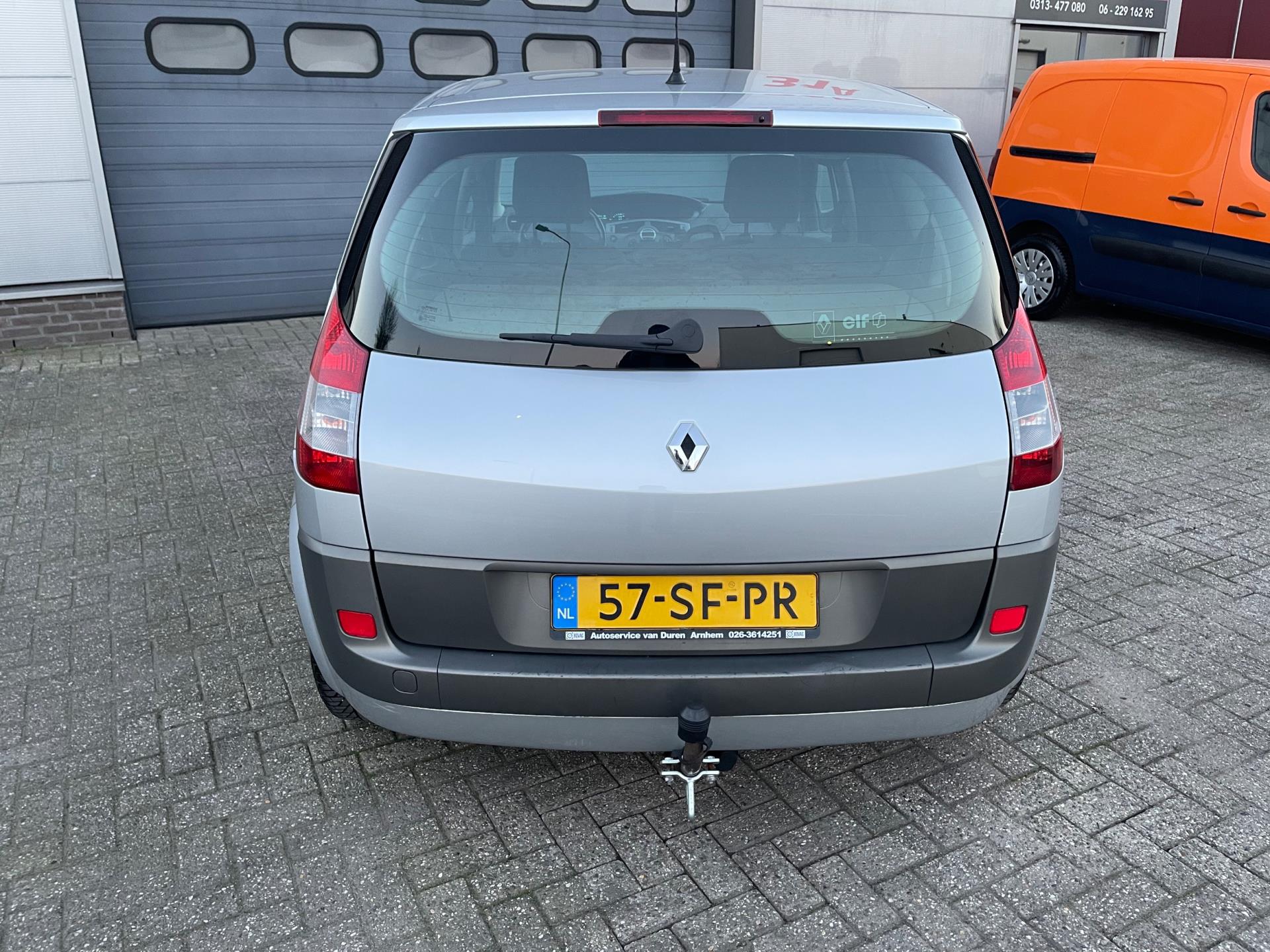 renault-scenic-image5.jpg