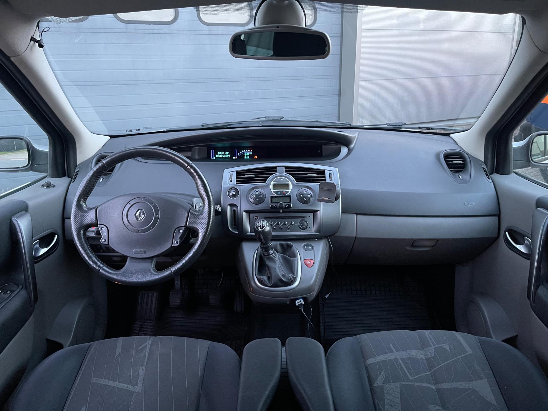 renault-scenic-image9.jpg
