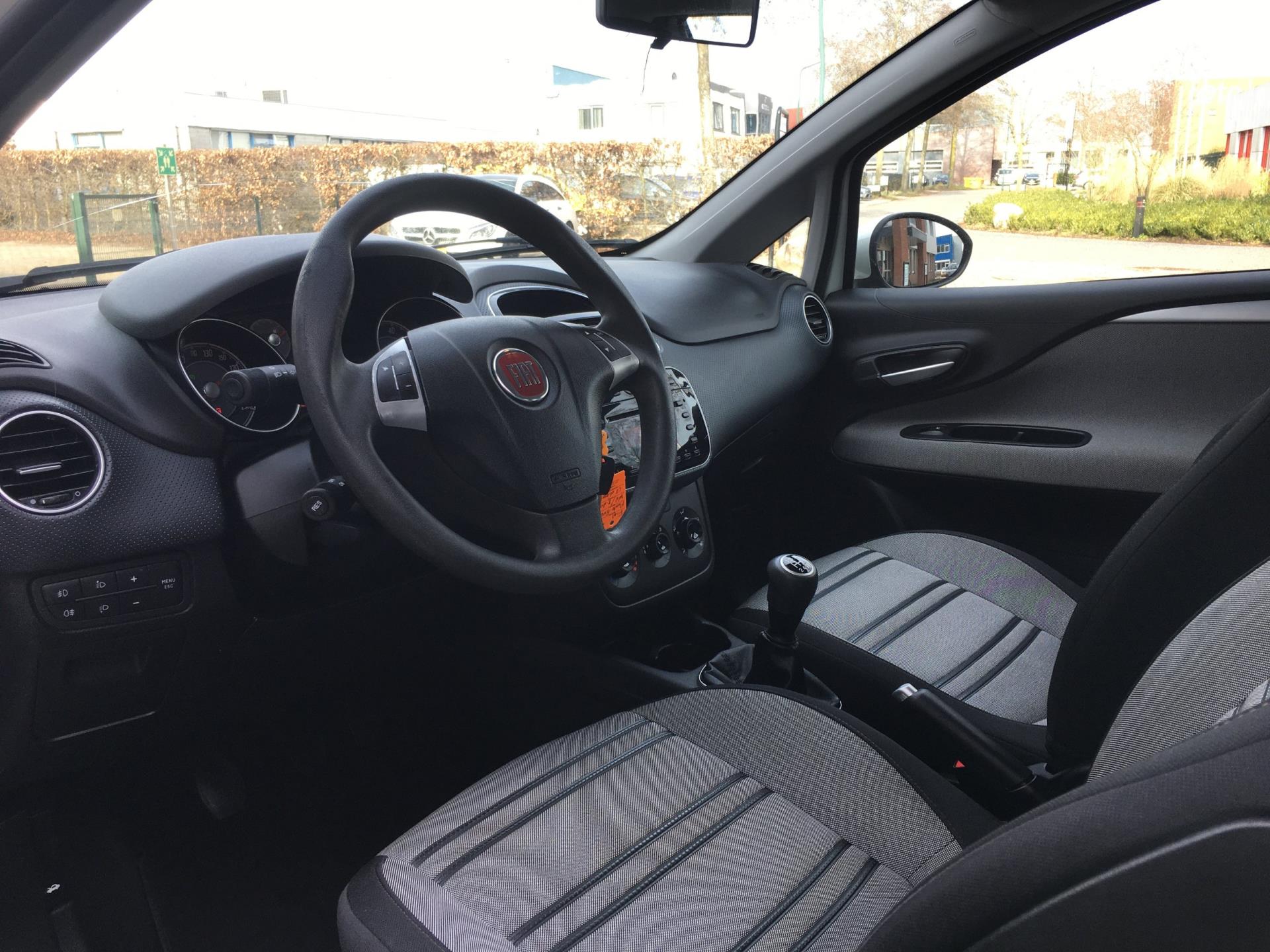 fiat-punto-evo-image8.jpg