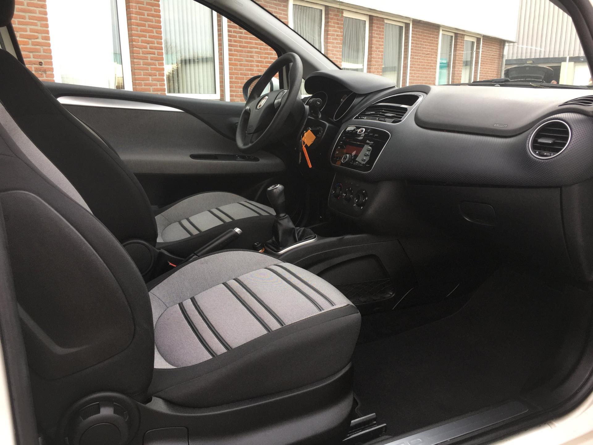 fiat-punto-evo-image9.jpg