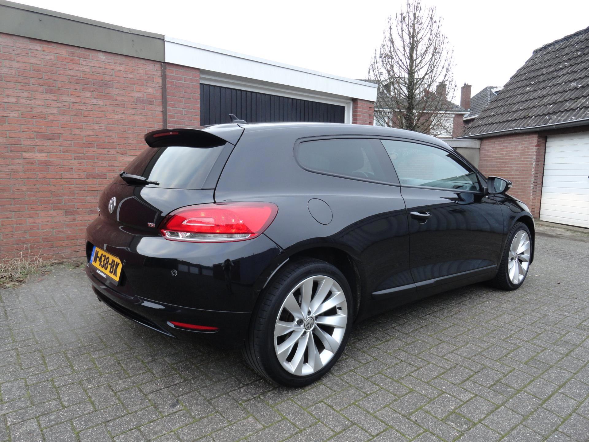volkswagen-scirocco-image4.jpg