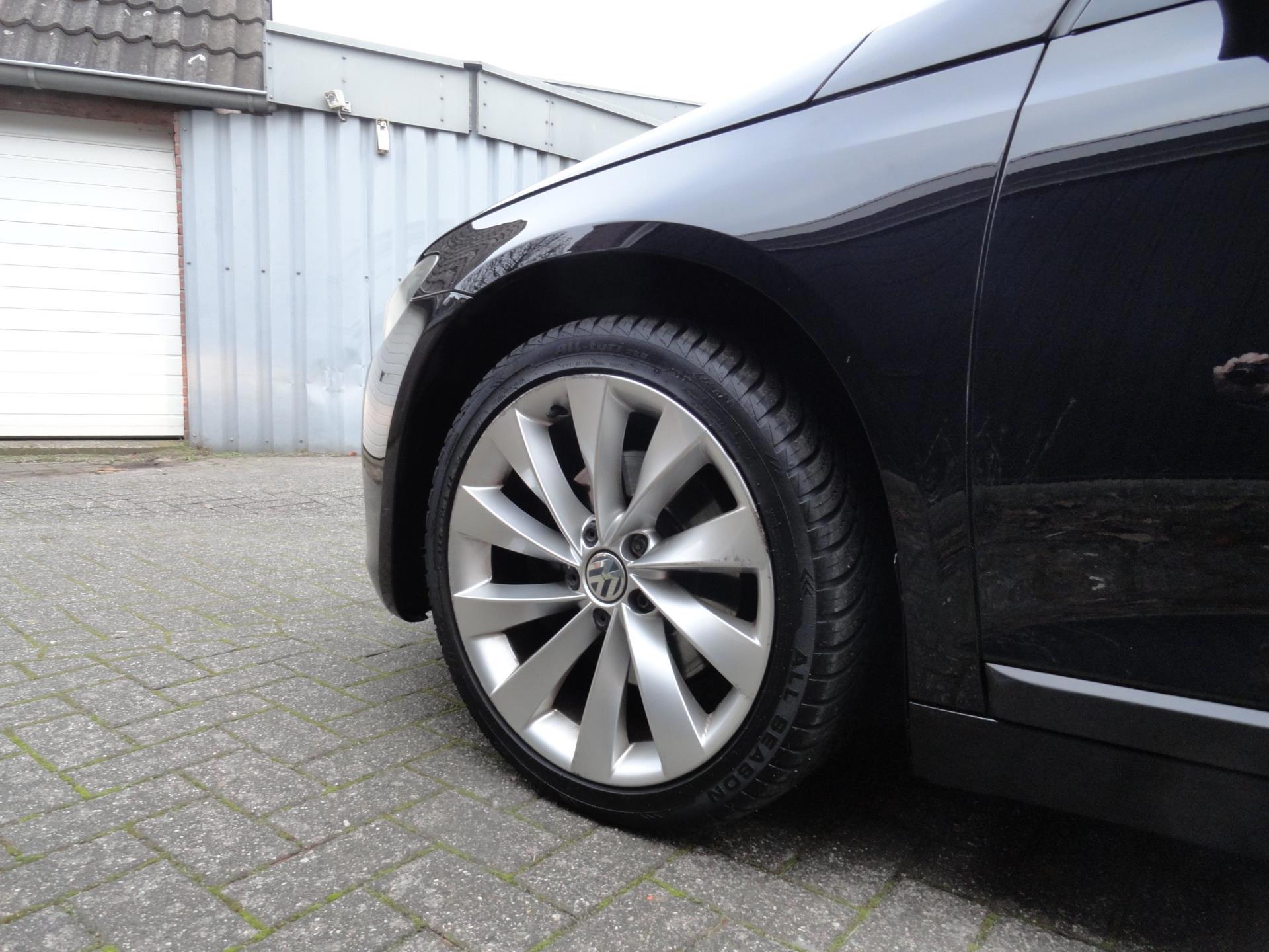volkswagen-scirocco-image7.jpg