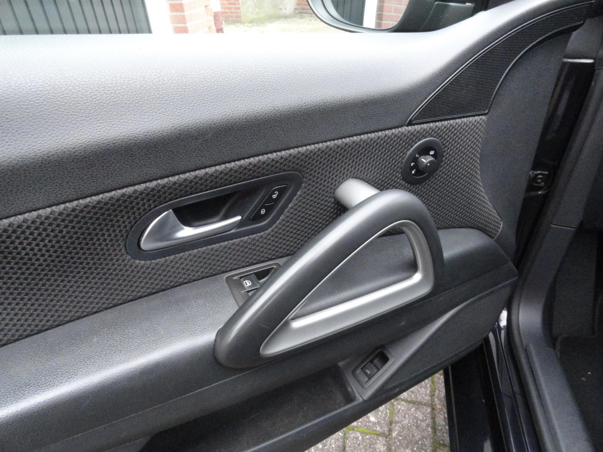 volkswagen-scirocco-image9.jpg