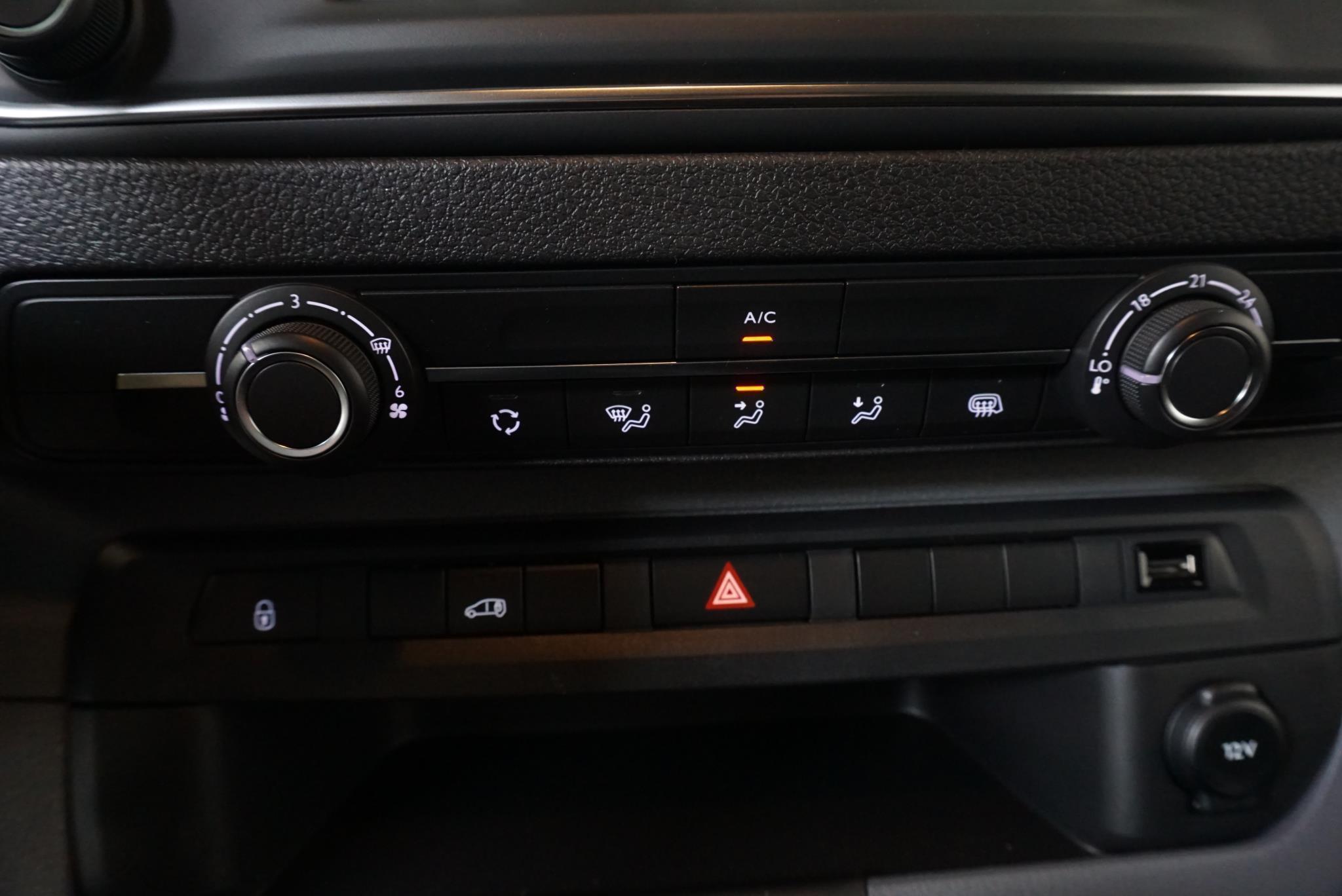 opel-vivaro-image8.jpg