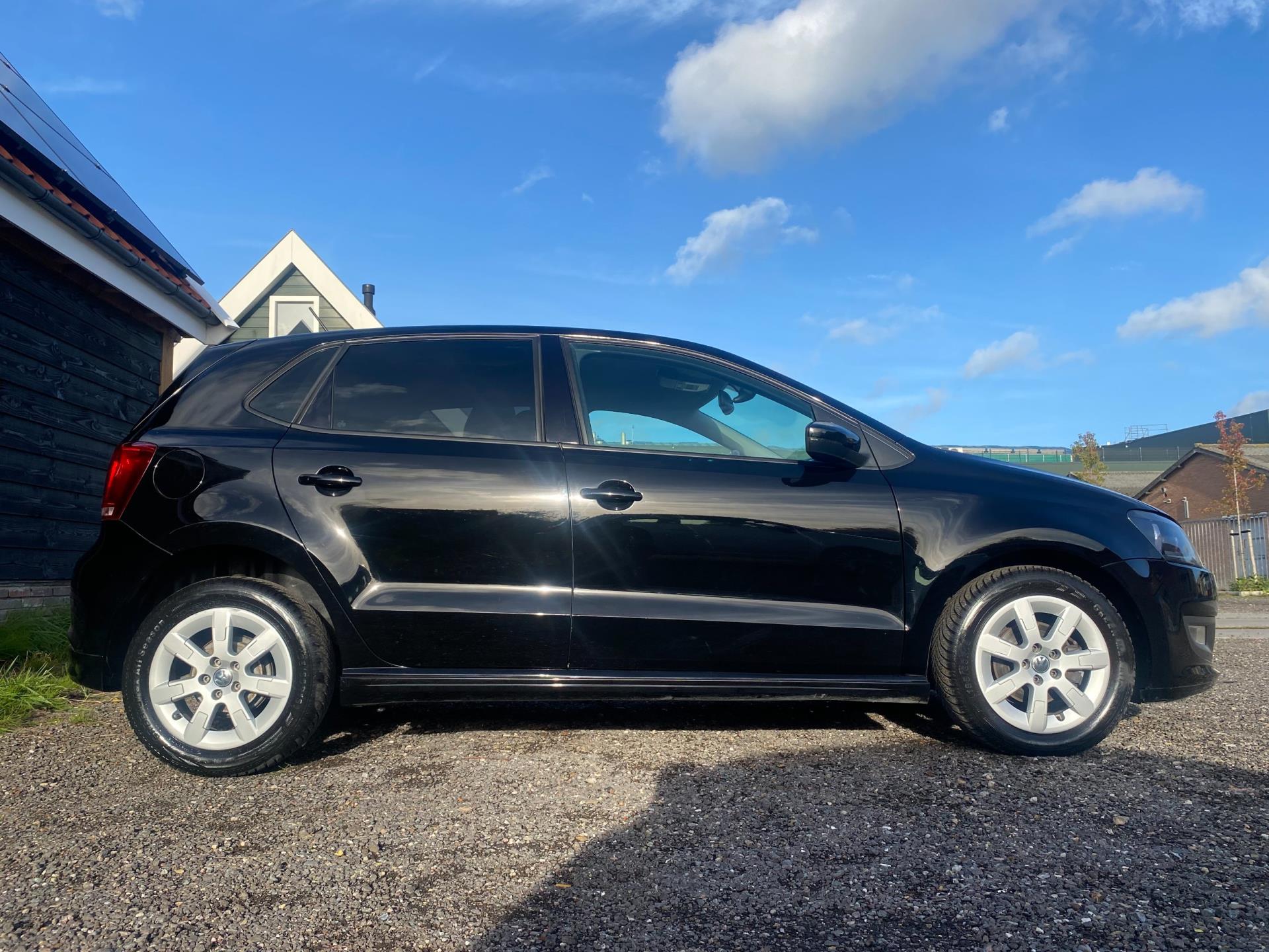volkswagen-polo-image5.jpg