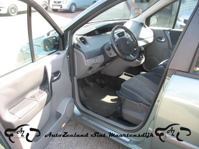 renault-scenic-image10.jpg