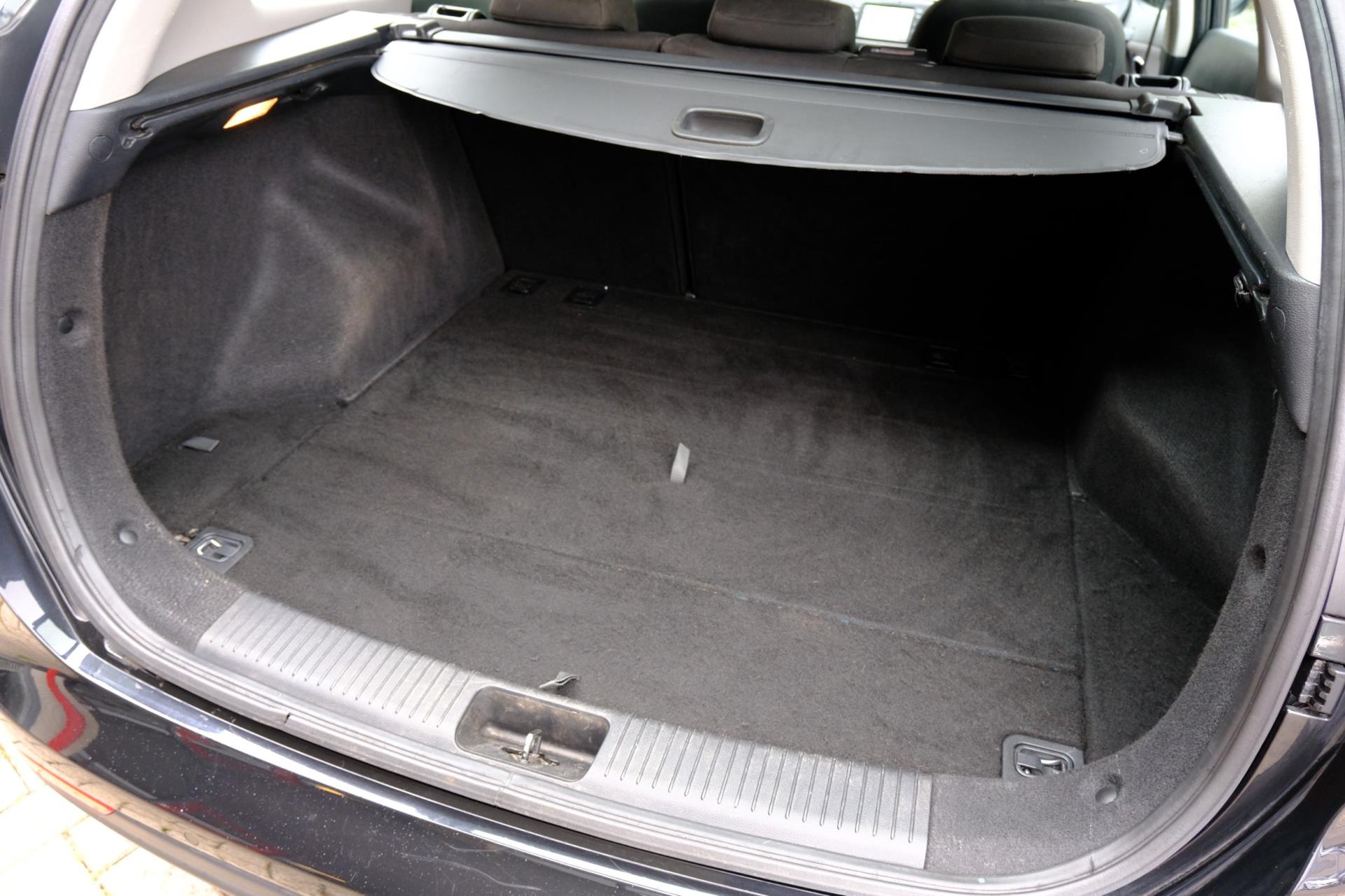 kia-ceed-sportswagon-image10.jpg