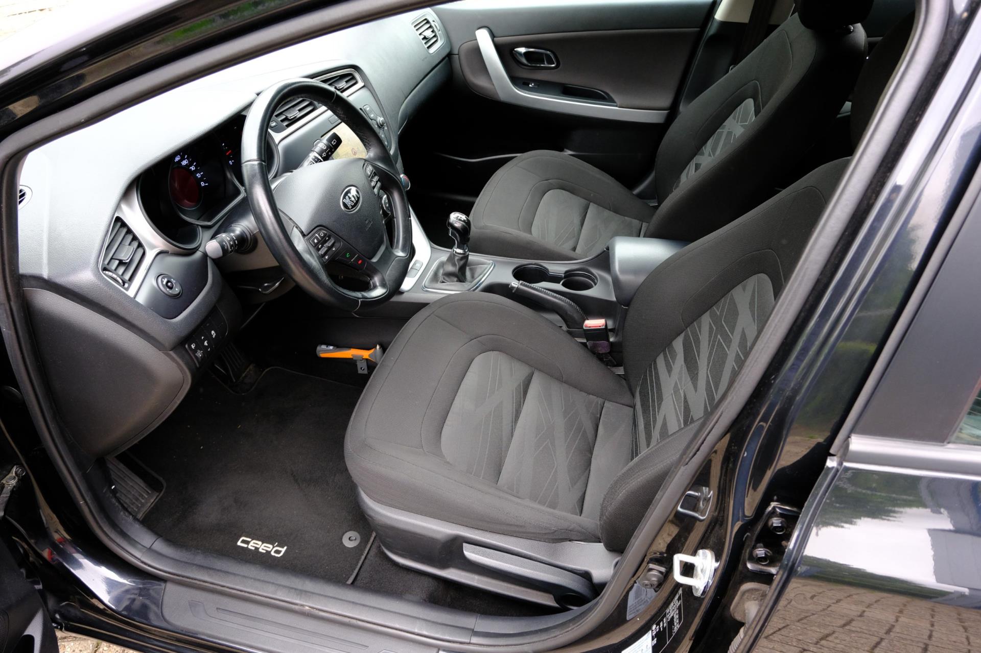 kia-ceed-sportswagon-image2.jpg