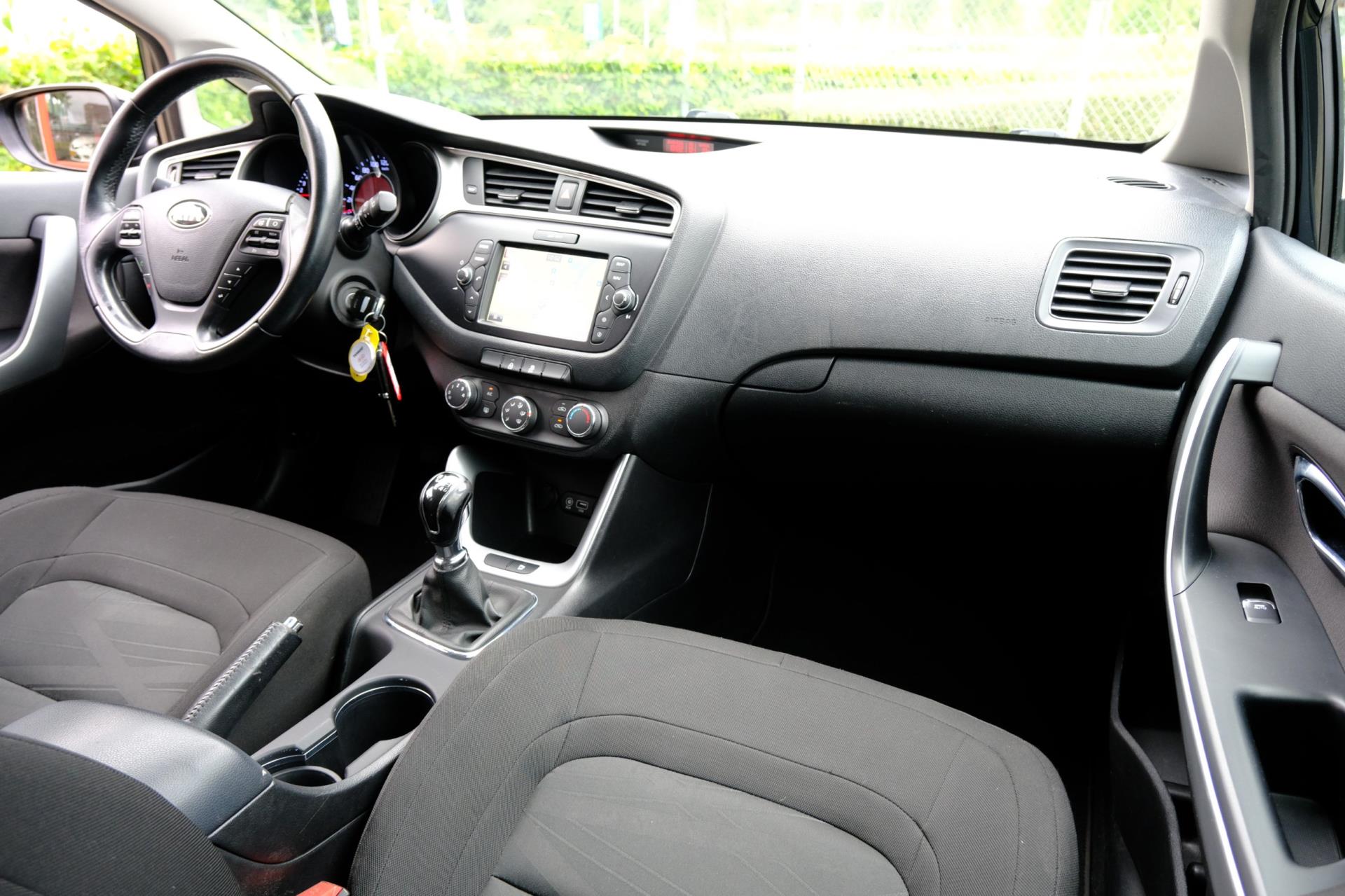 kia-ceed-sportswagon-image5.jpg