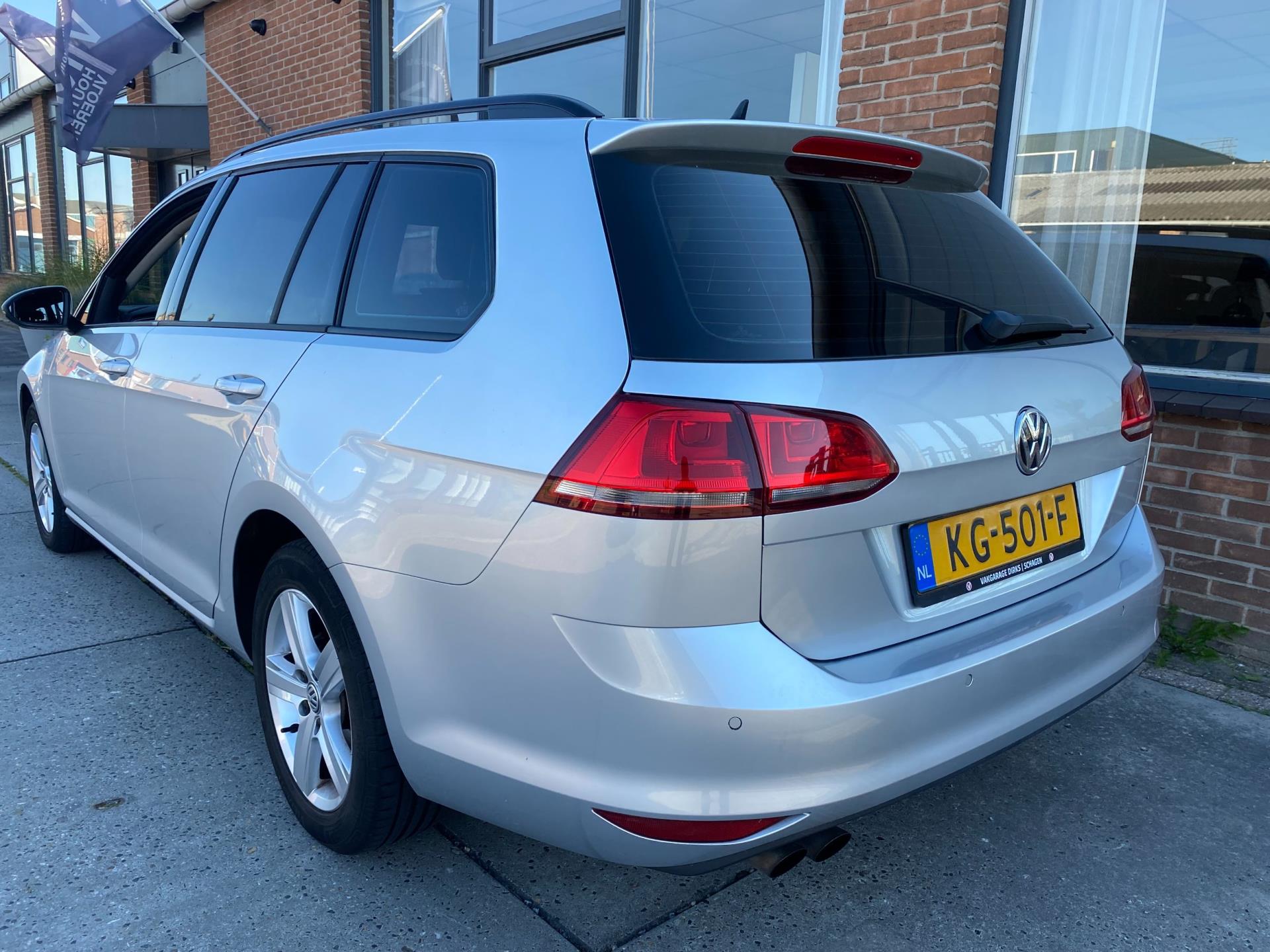 volkswagen-golf-image5.jpg