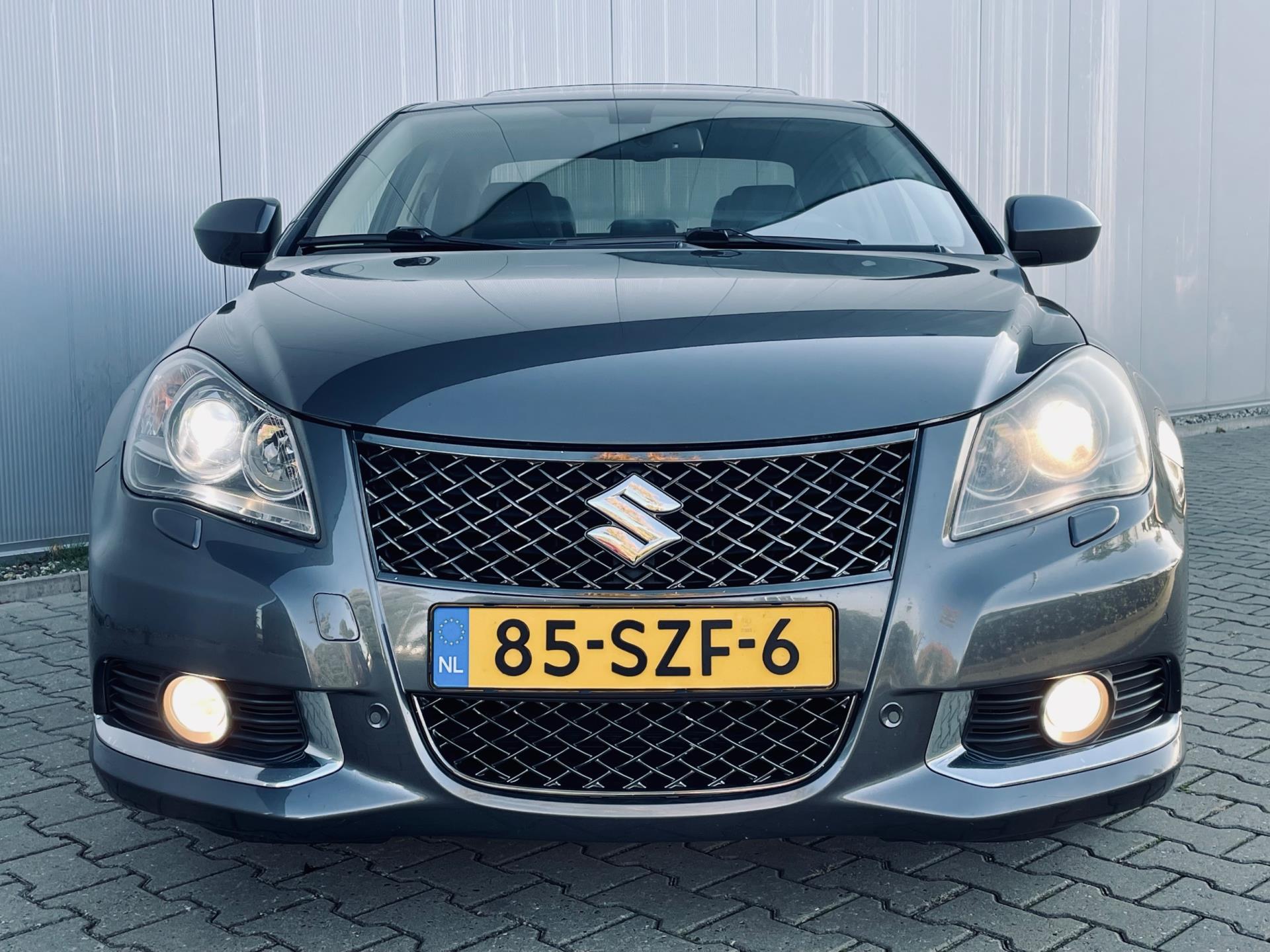 suzuki-kizashi-image6.jpg