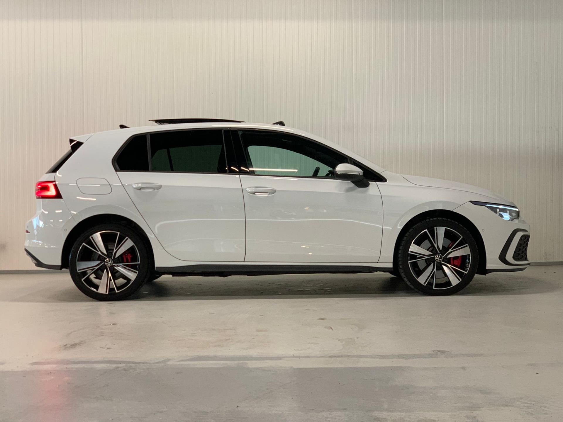 volkswagen-golf-image6.jpg