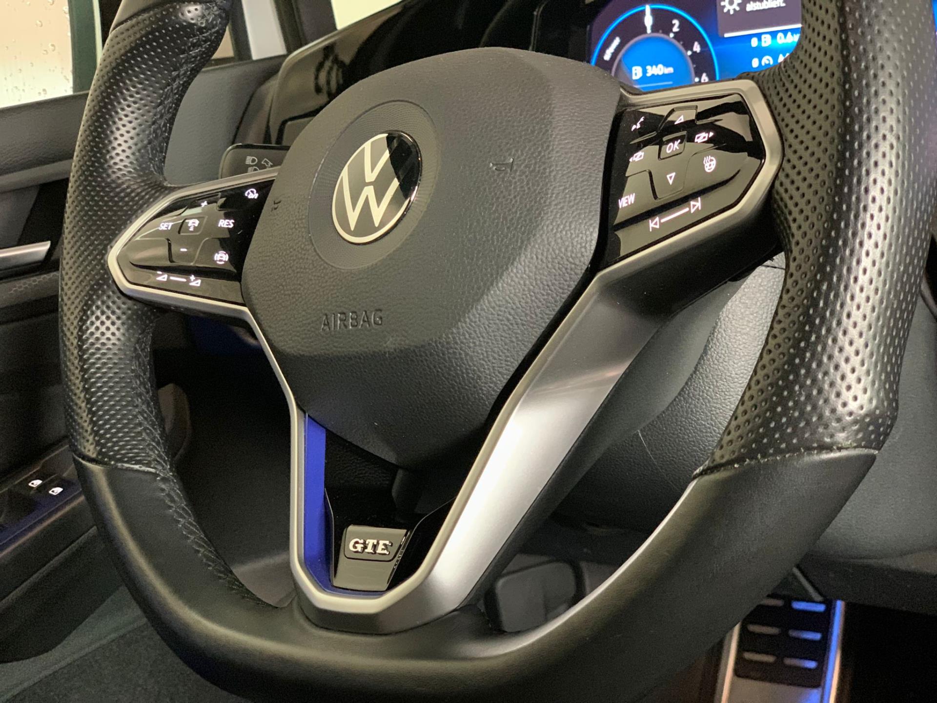 volkswagen-golf-image9.jpg