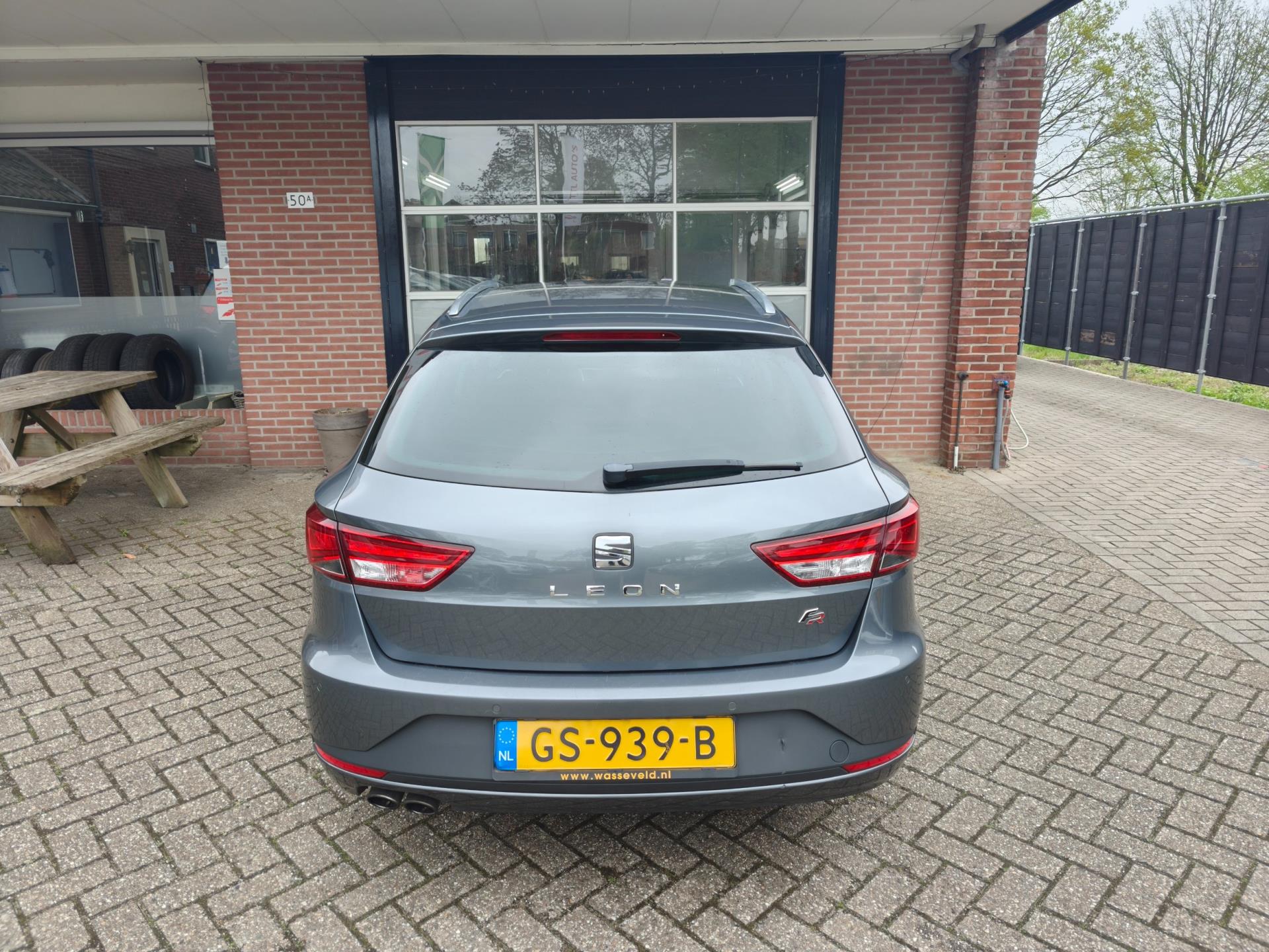 seat-león-st-image5.jpg