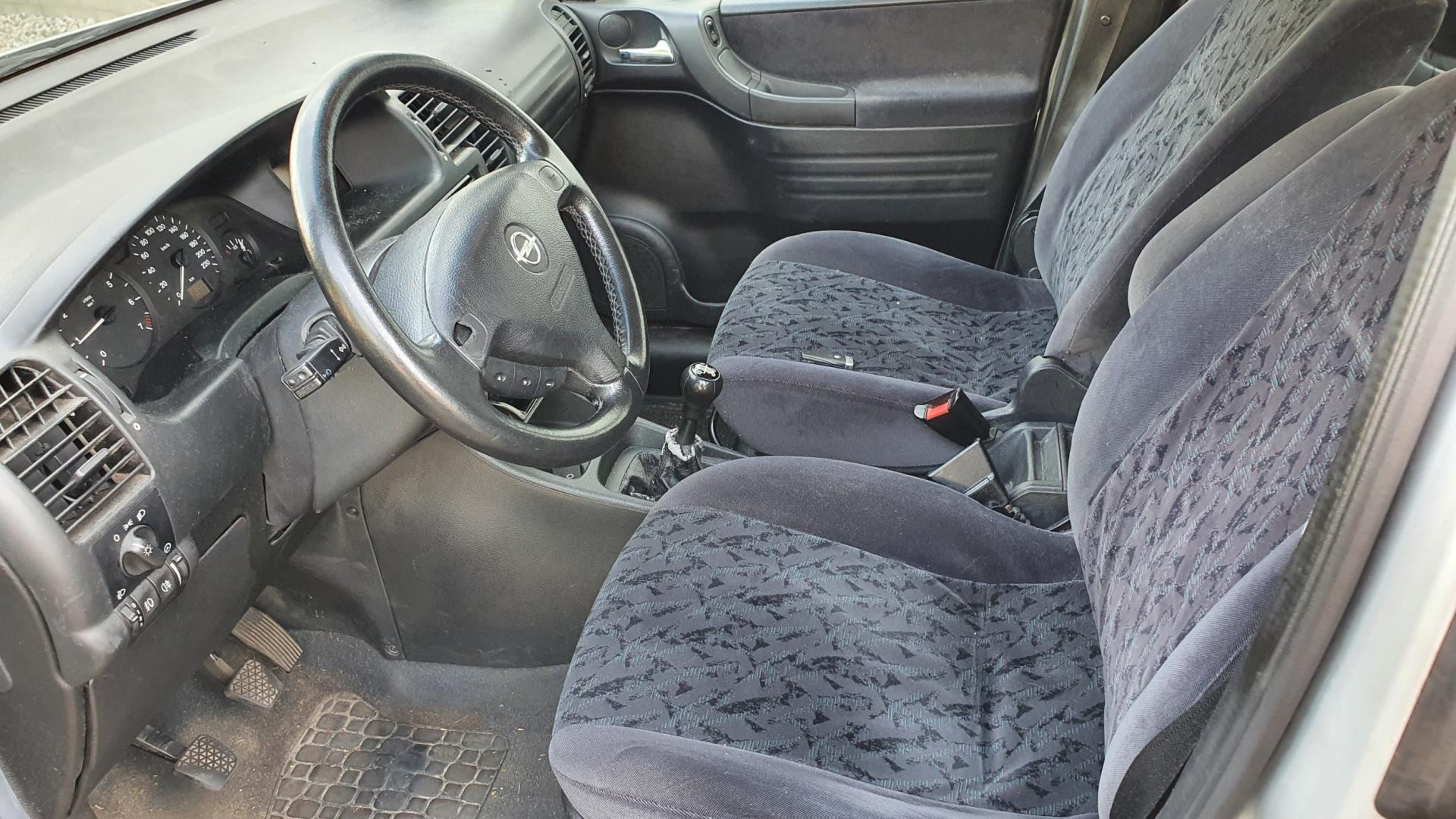 opel-zafira-image6.jpg