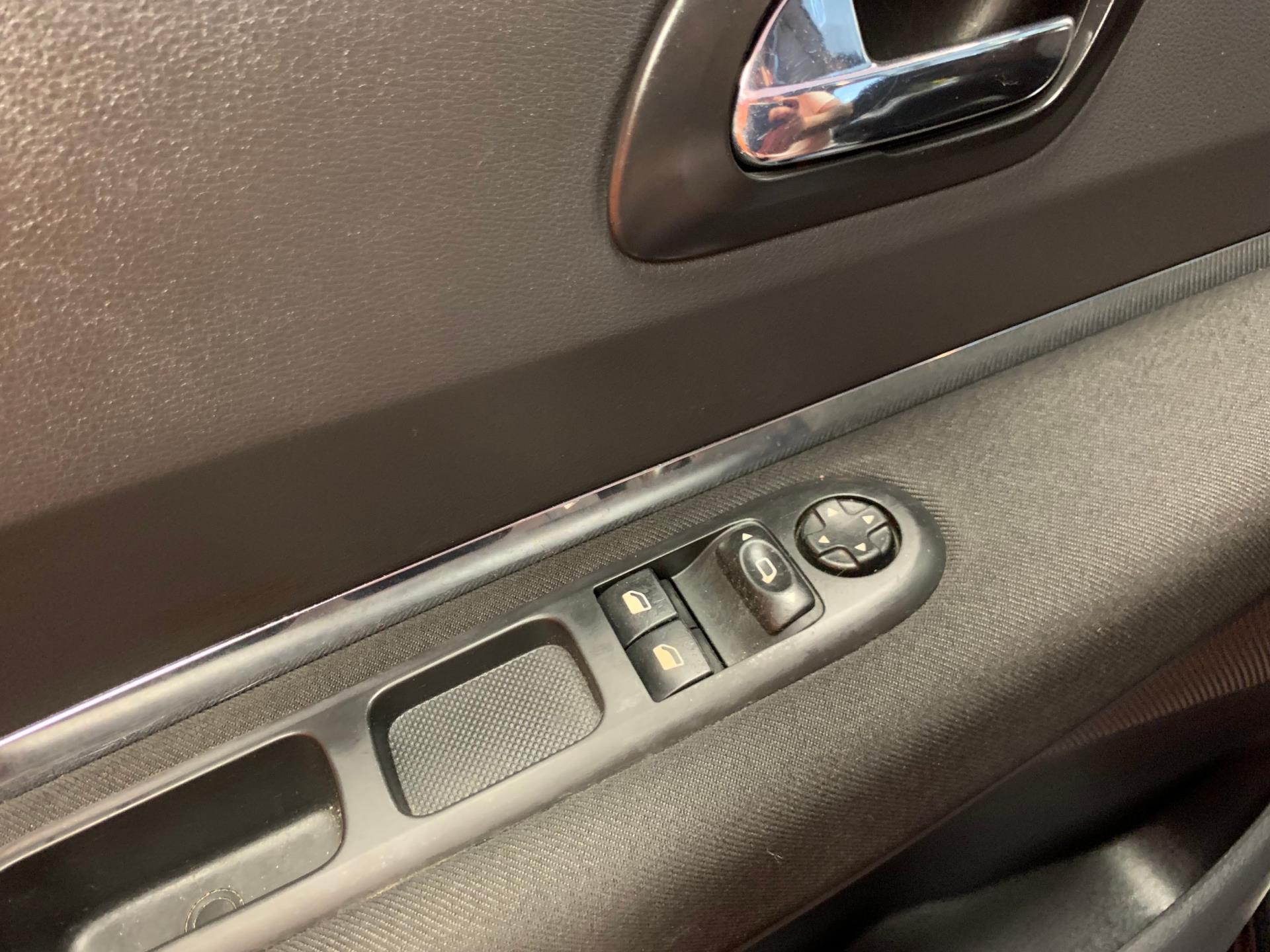 peugeot-3008-image10.jpg