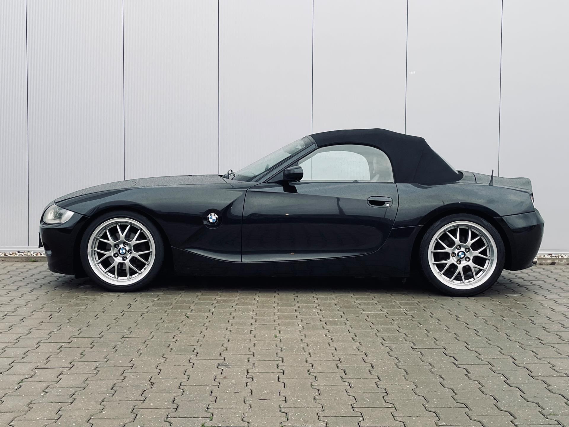 bmw-z4-image2.jpg
