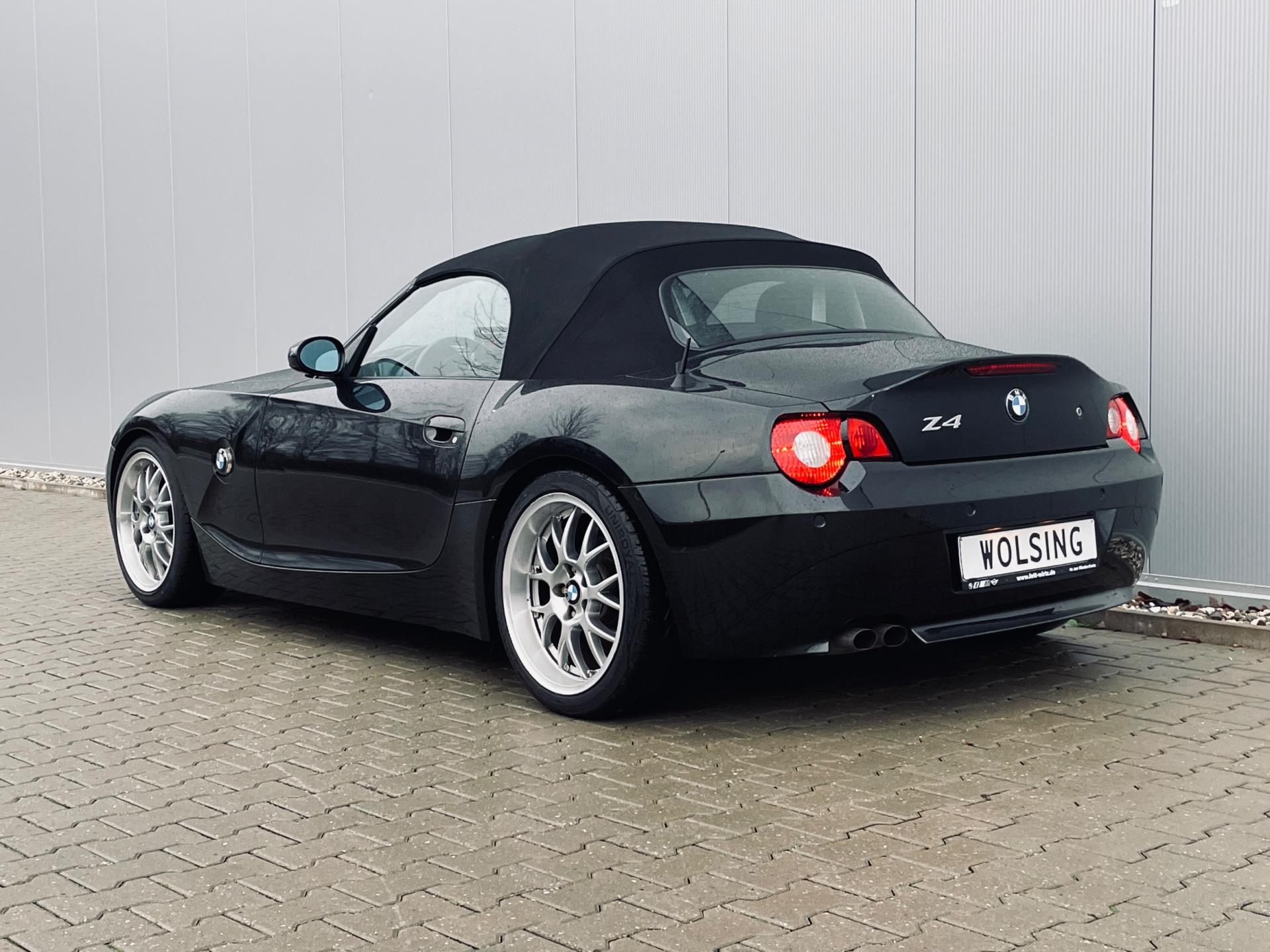 bmw-z4-image3.jpg