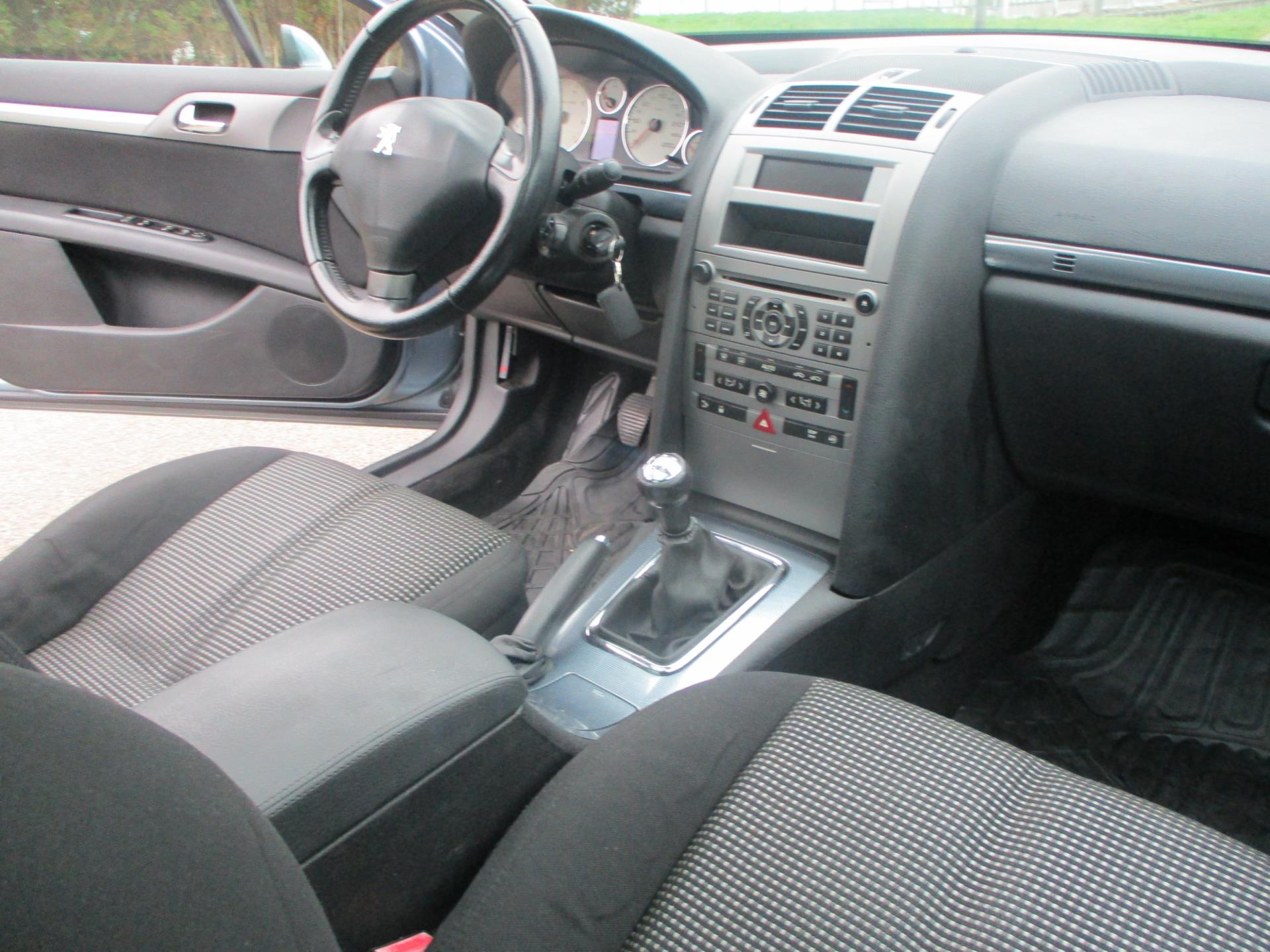 peugeot-407-image10.jpg