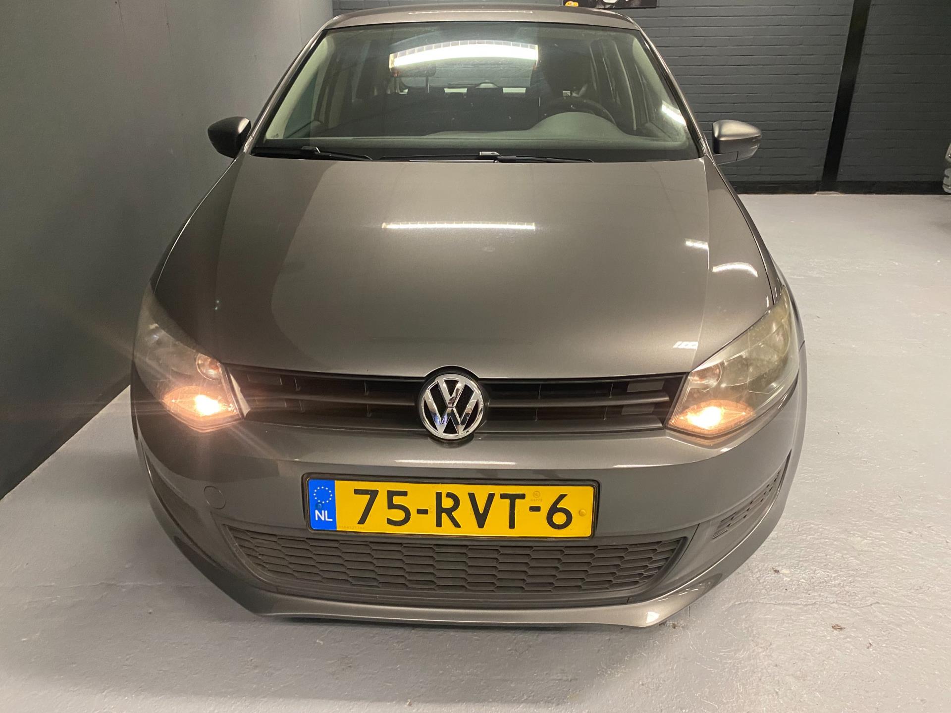 volkswagen-polo-image2.jpg