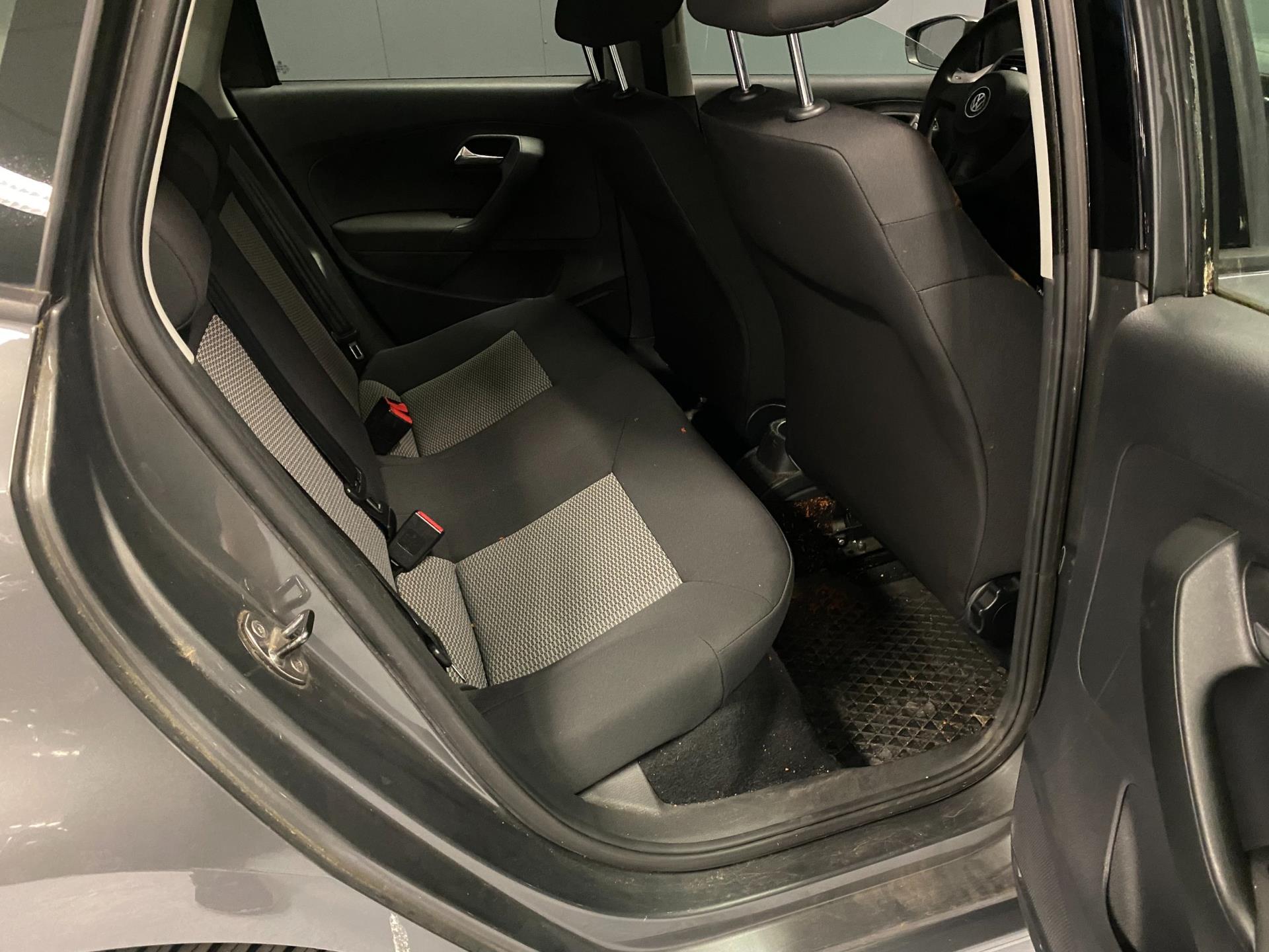 volkswagen-polo-image6.jpg