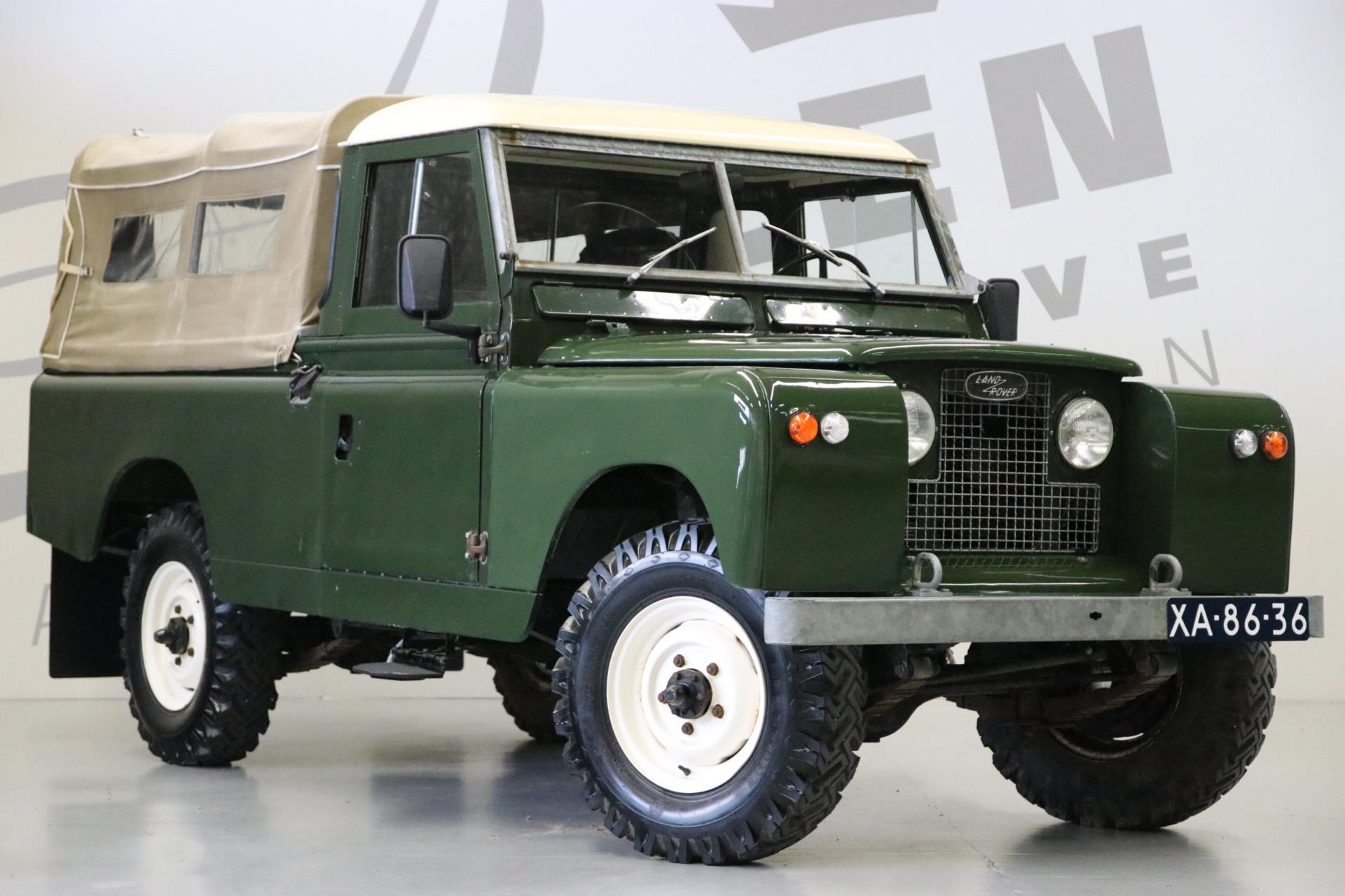 land-rover-109-e-series-ii-image4.jpg