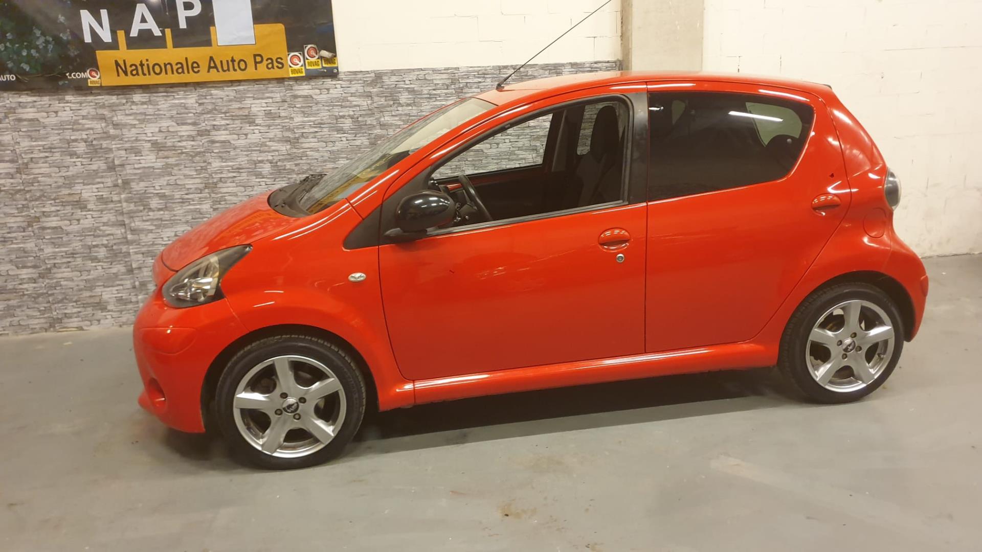 toyota-aygo-image6.jpg