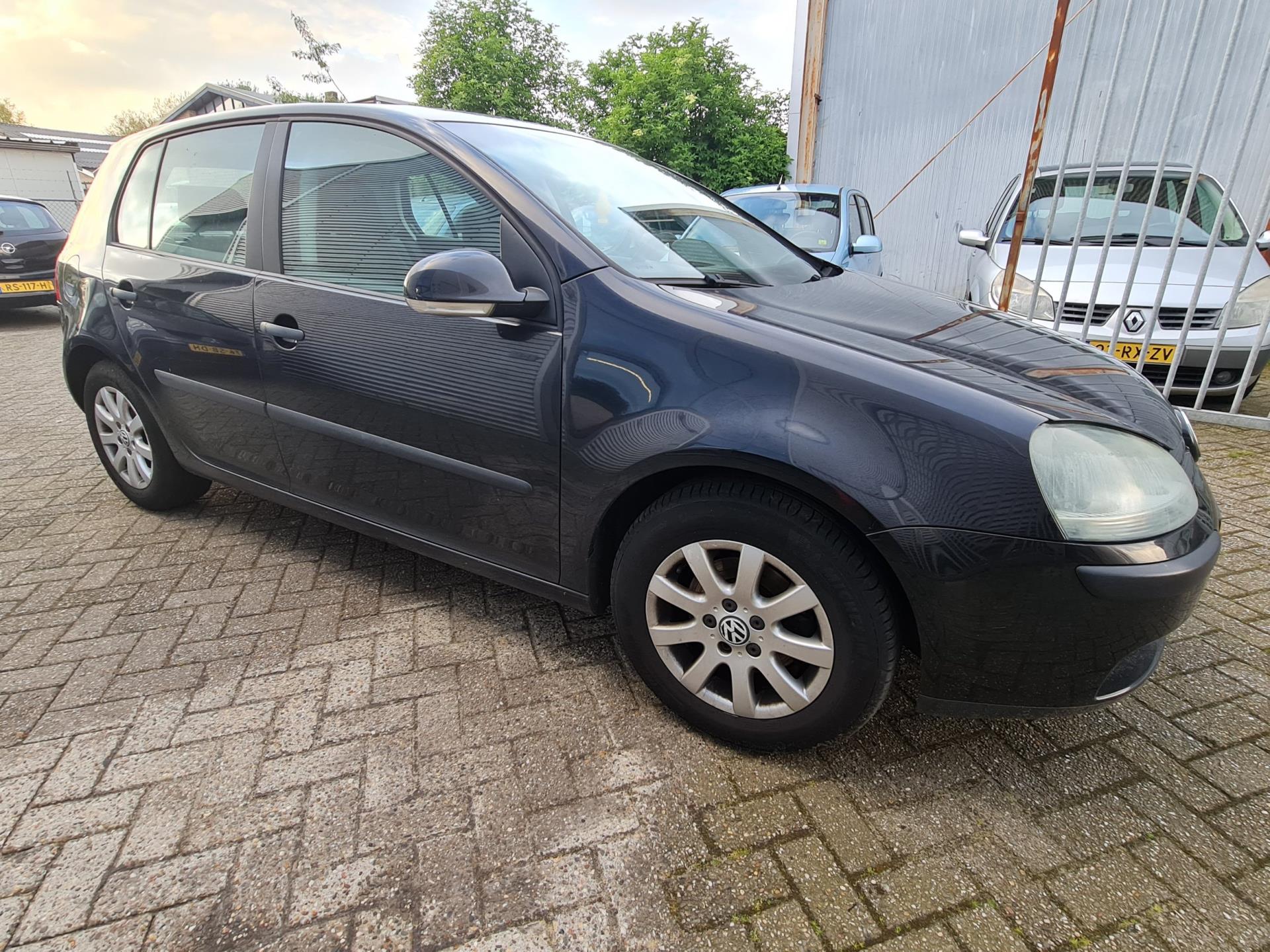 volkswagen-golf-image3.jpg