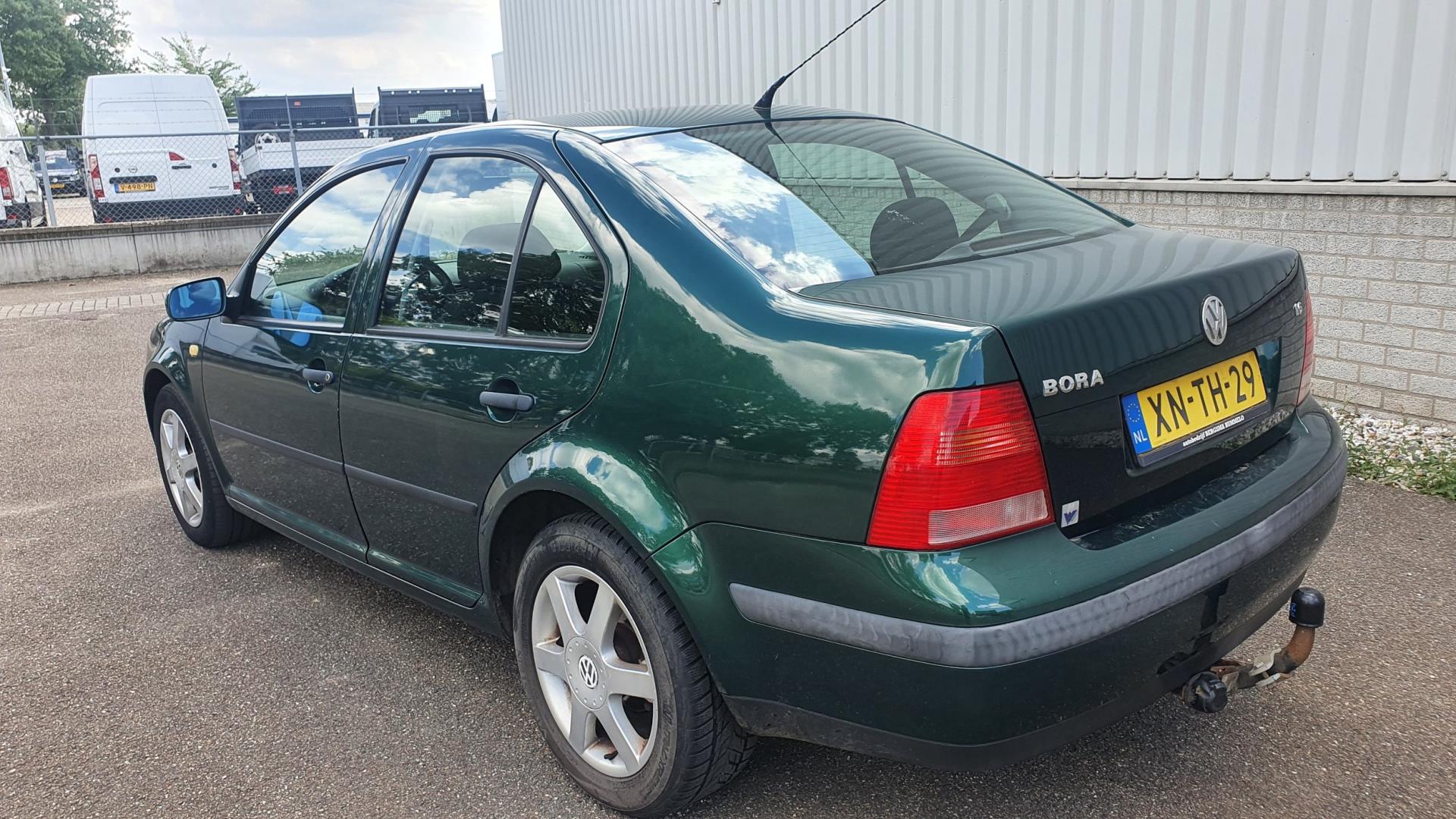 volkswagen-bora-image2.jpg