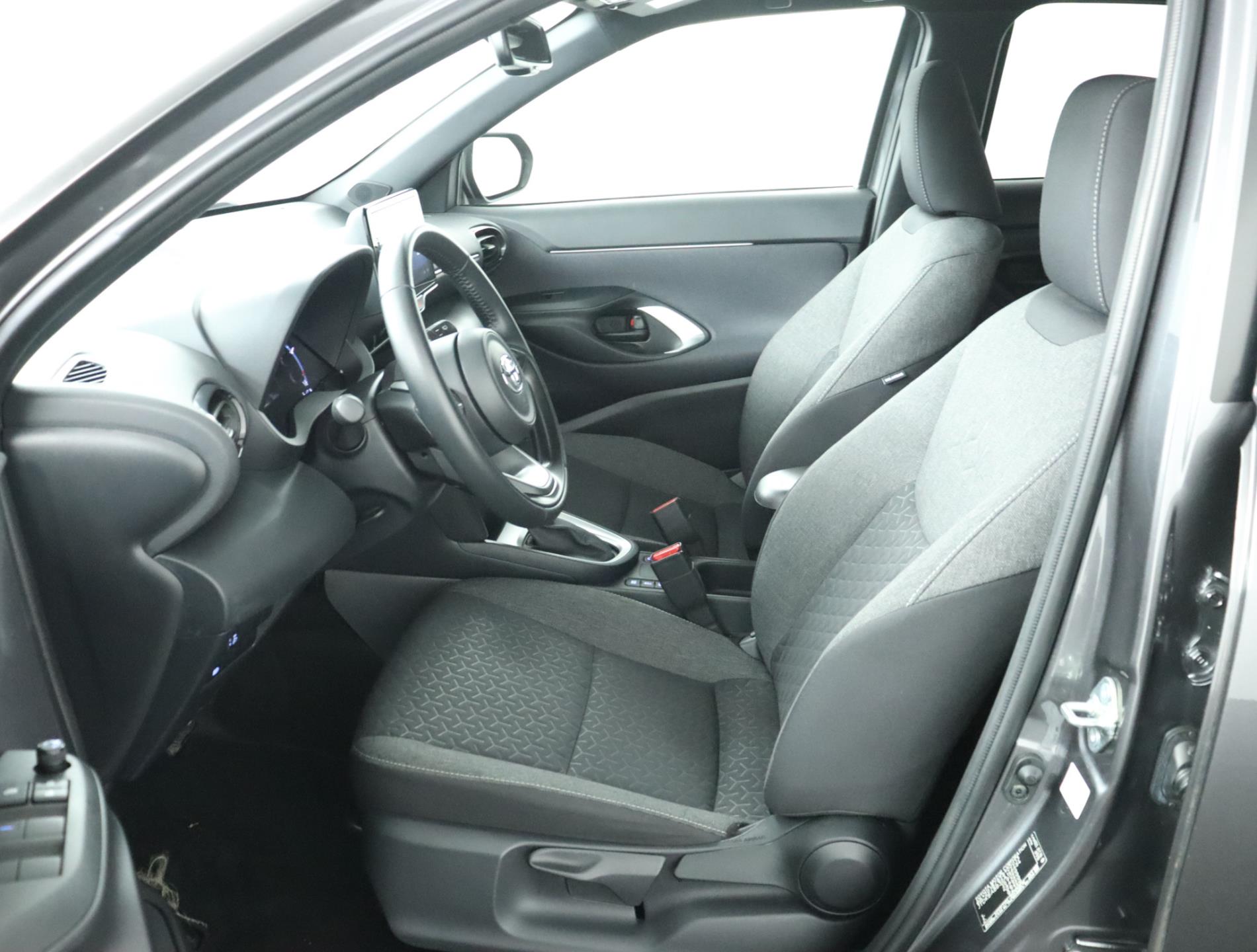 toyota-yaris-cross-image10.jpg