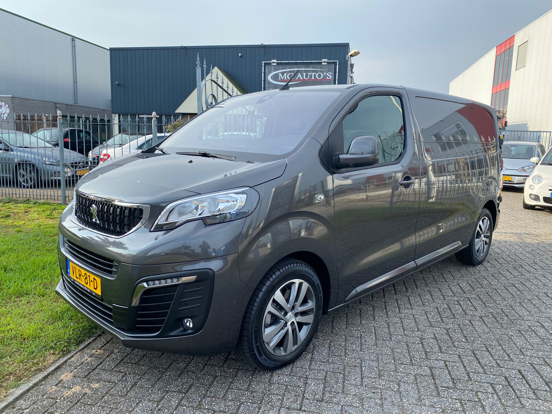 809602445/peugeot-expert-image1.jpg