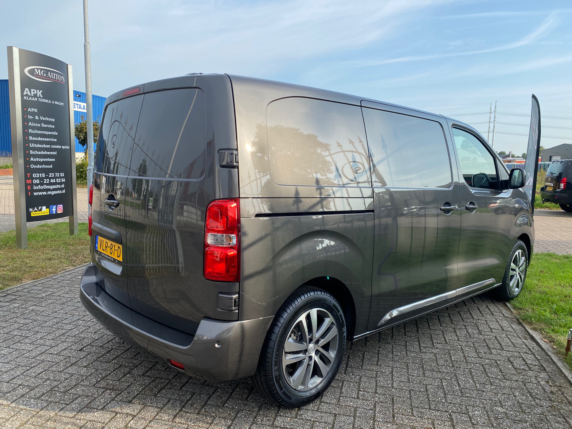 peugeot-expert-image8.jpg