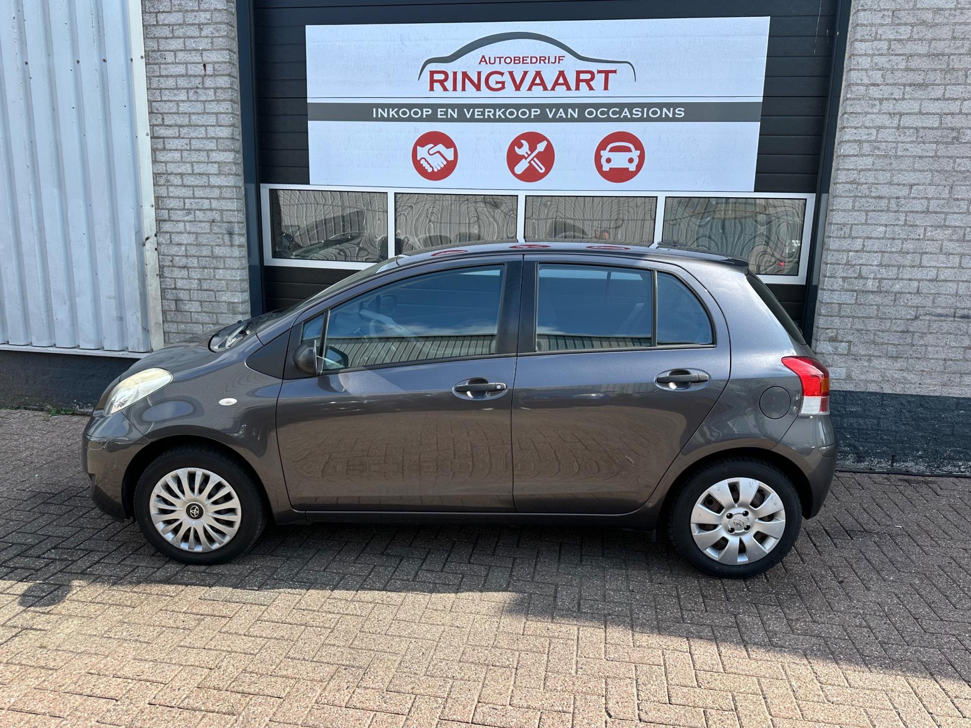 toyota-yaris-image4.jpg