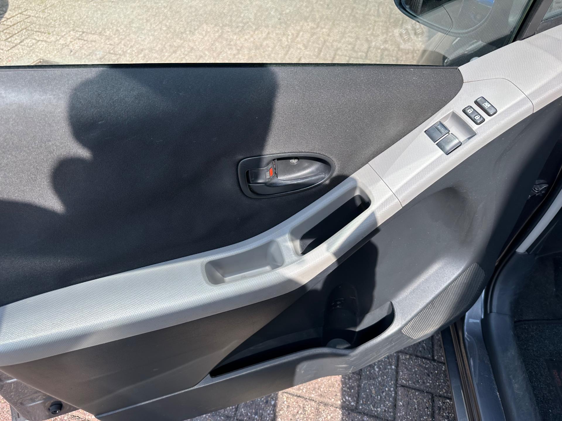 toyota-yaris-image7.jpg
