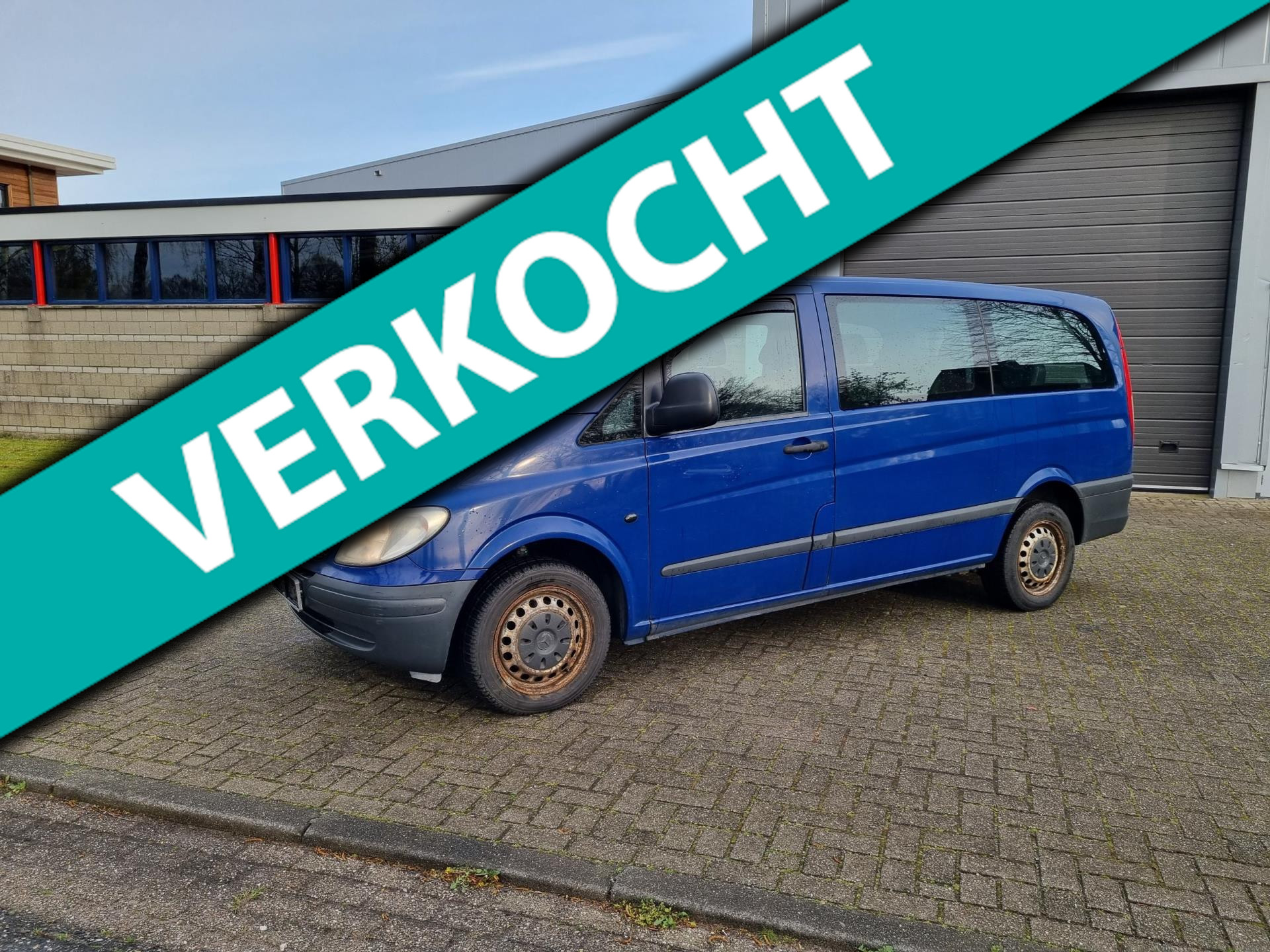 816887245/mercedes-benz-vito-image1.jpg