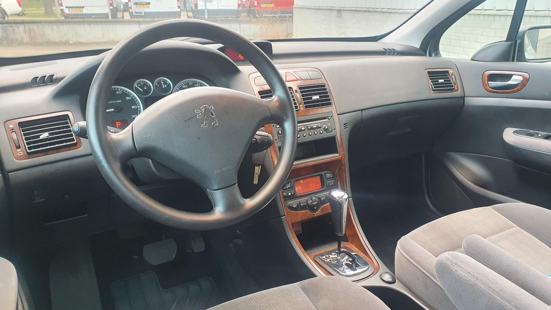 peugeot-307-image7.jpg