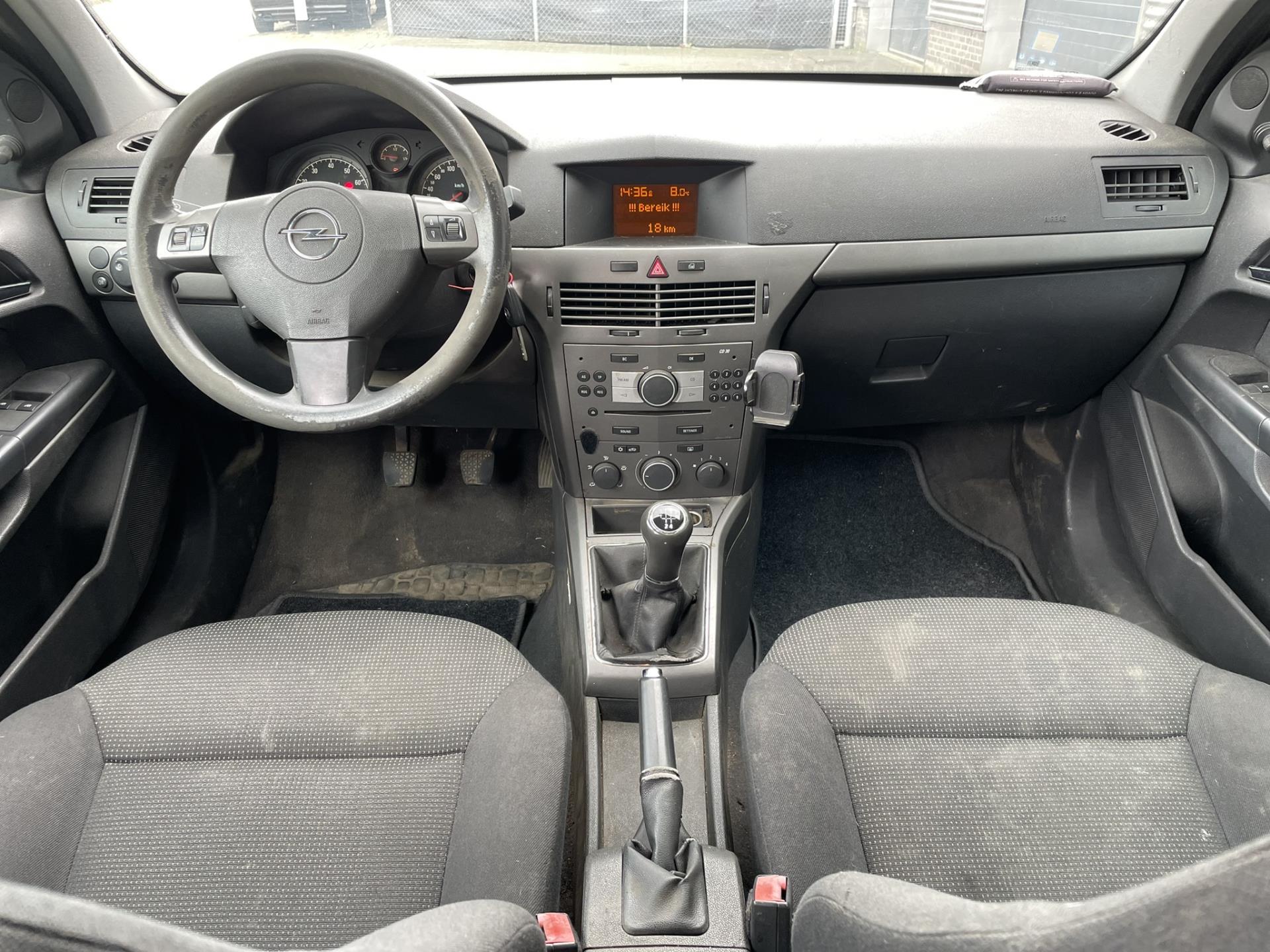 opel-astra-image7.jpg