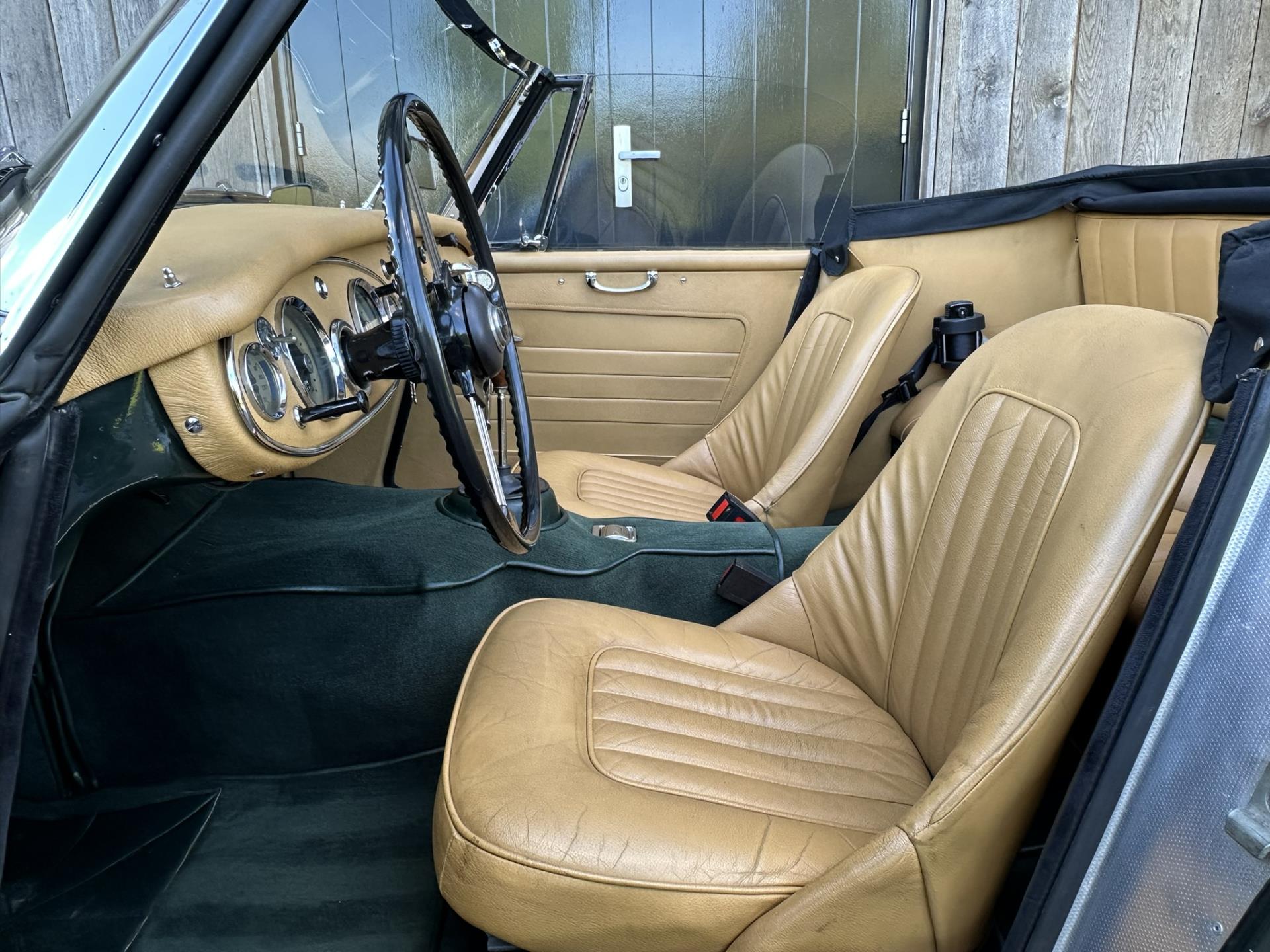 austin-healey-3000-mkii-a-cabriolet-image7.jpg