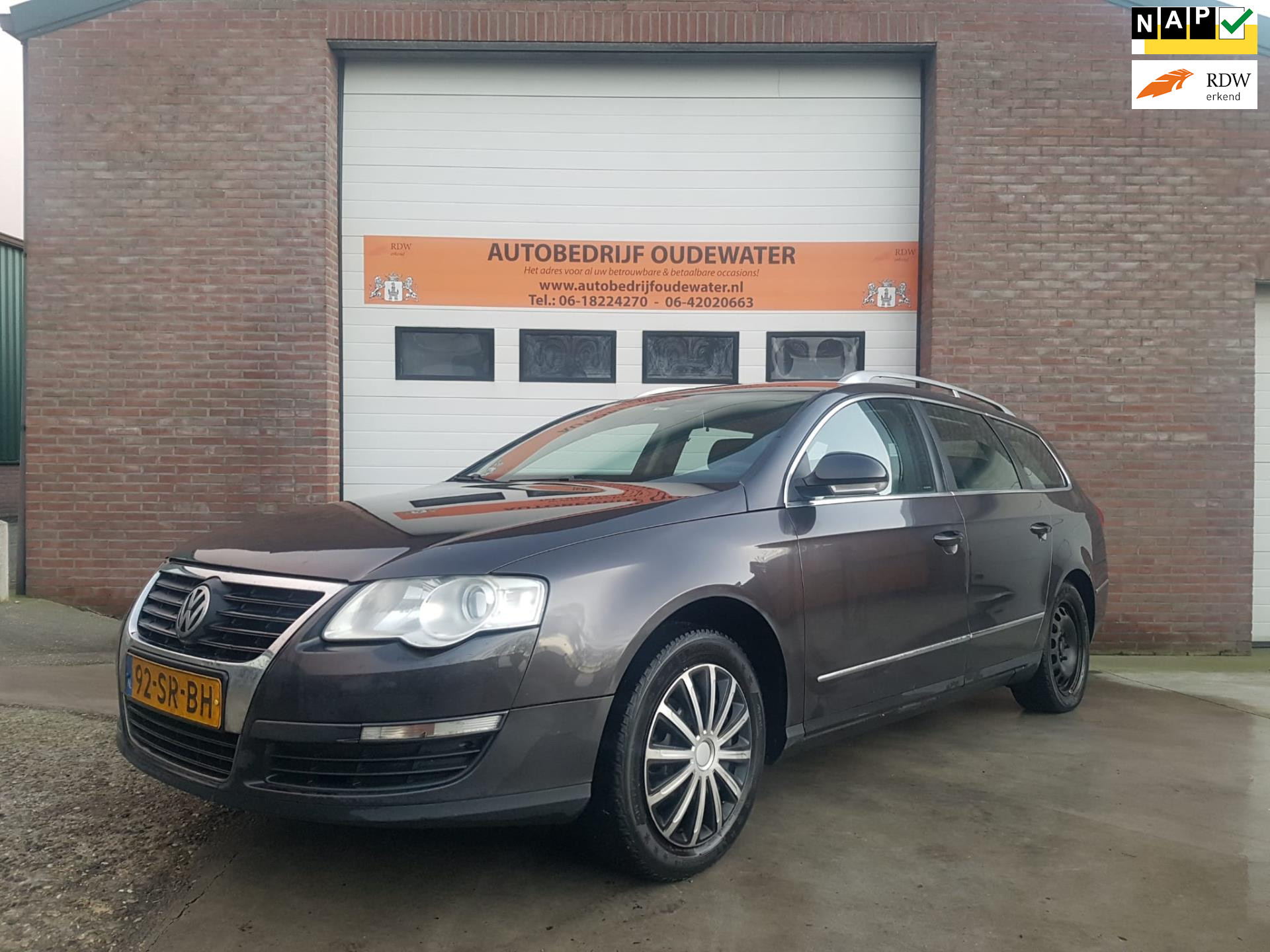818501036/volkswagen-passat-image1.jpg