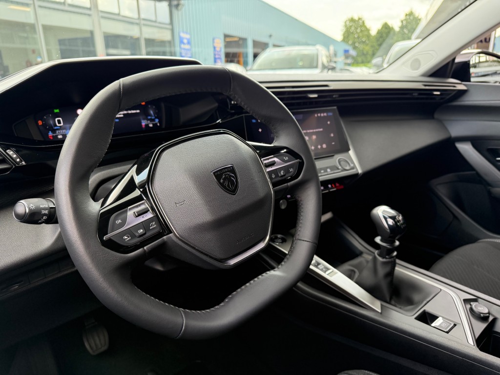 peugeot-308-image2.jpg