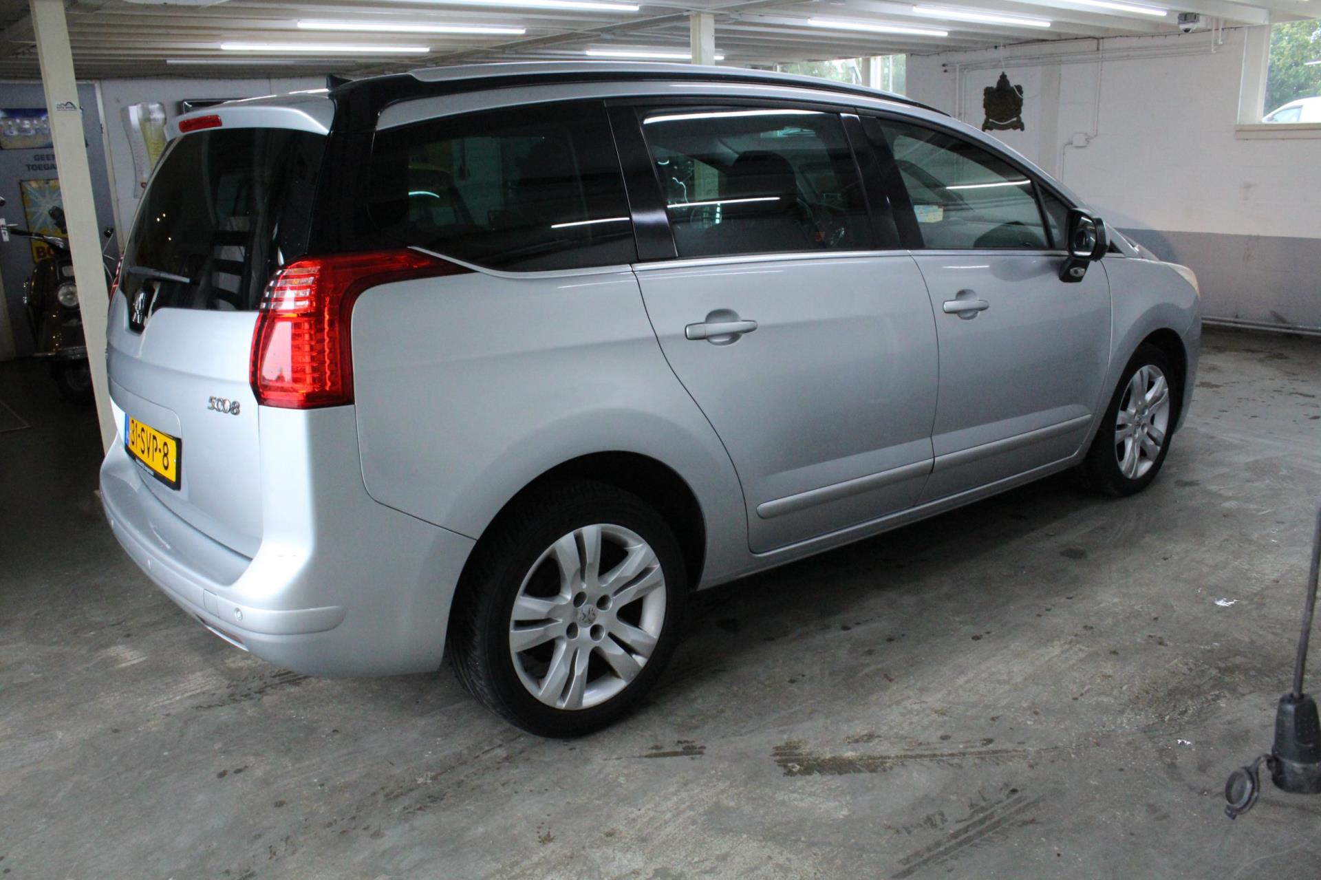 peugeot-5008-image8.jpg
