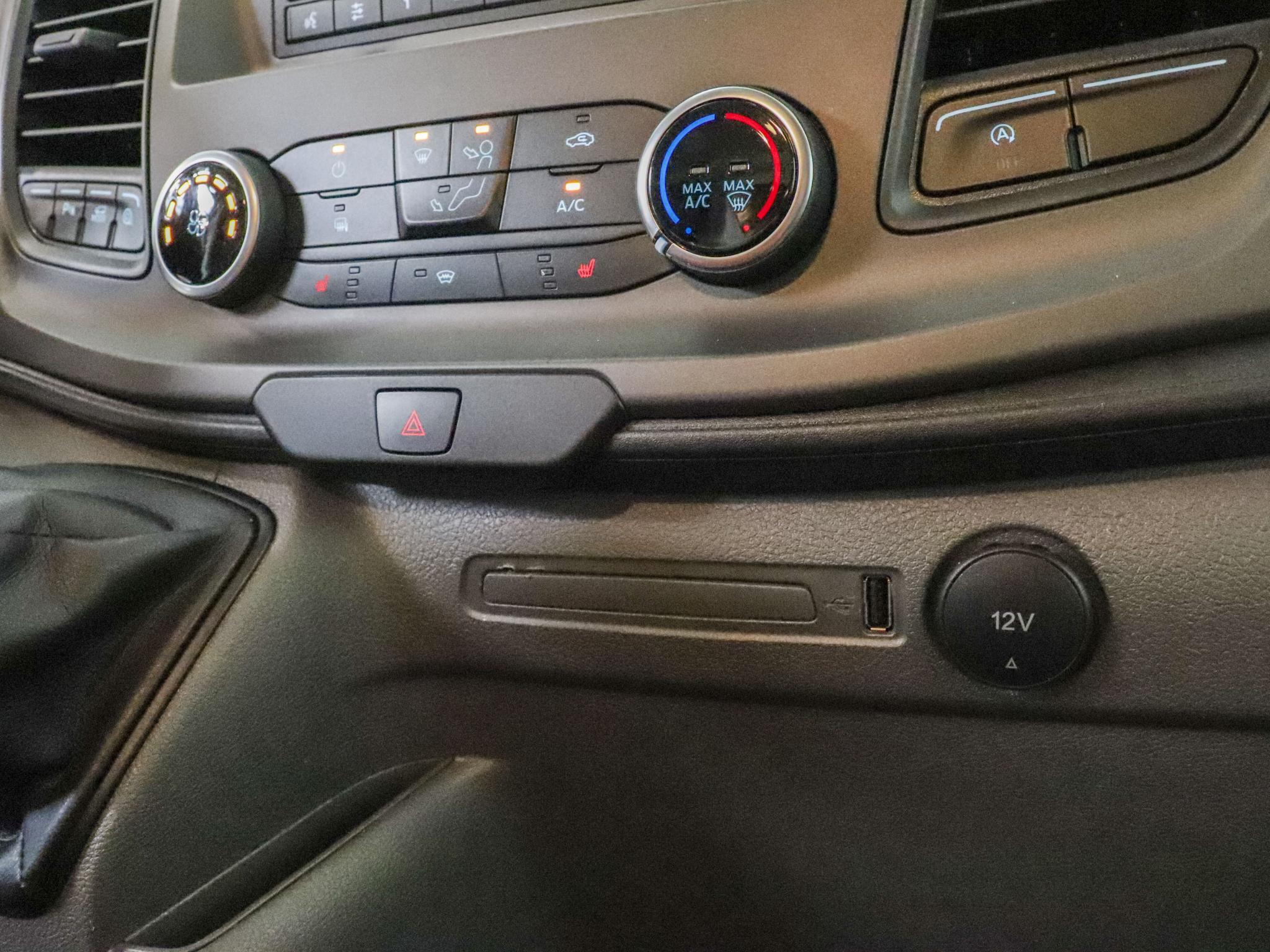 ford-transit-custom-image7.jpg