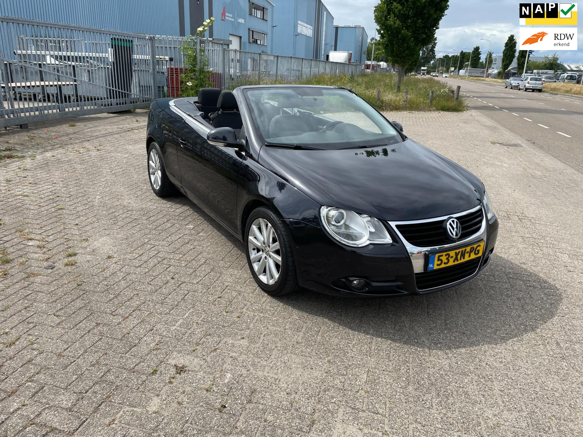 827028626/volkswagen-eos-image1.jpg