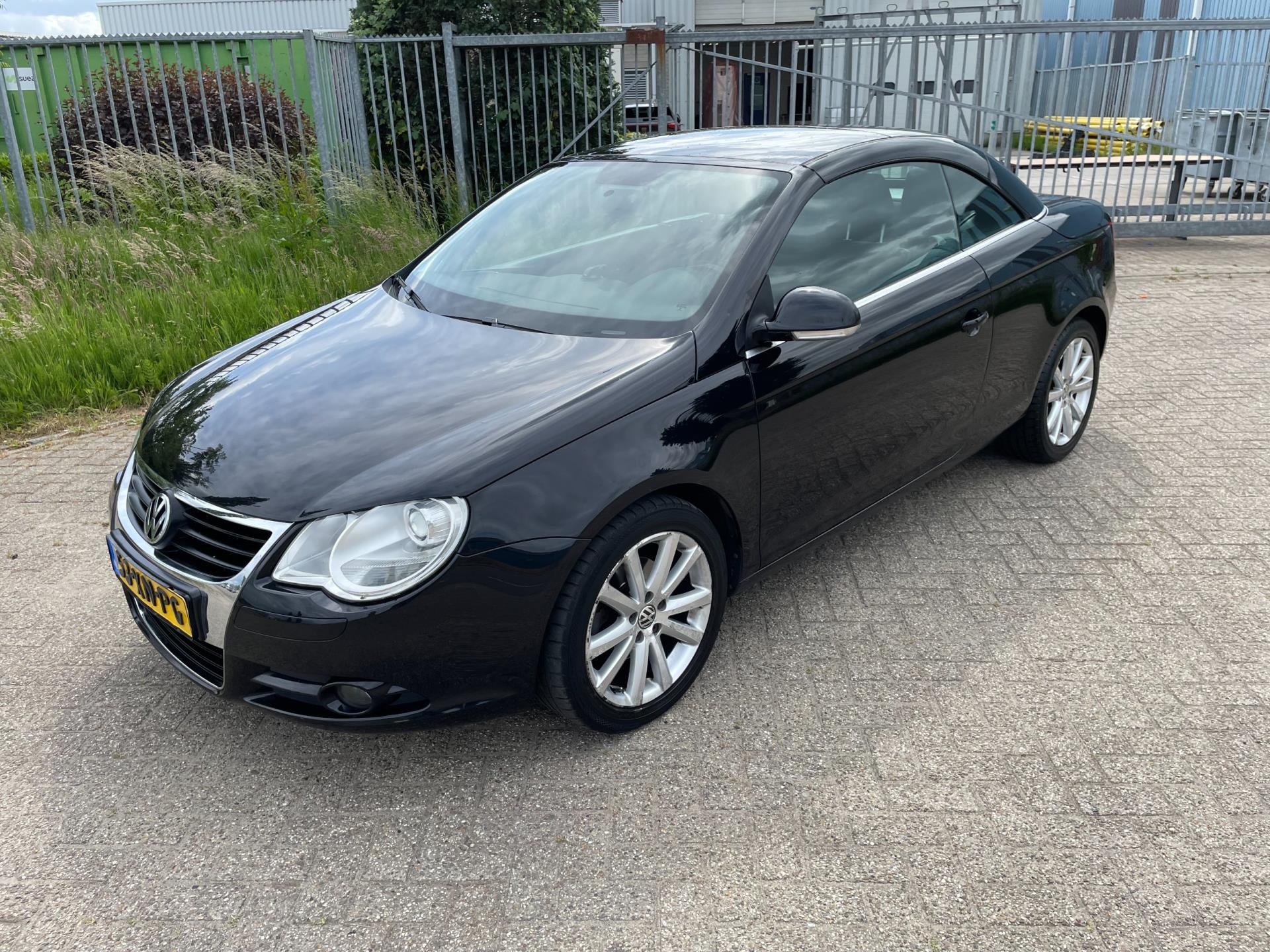 volkswagen-eos-image10.jpg