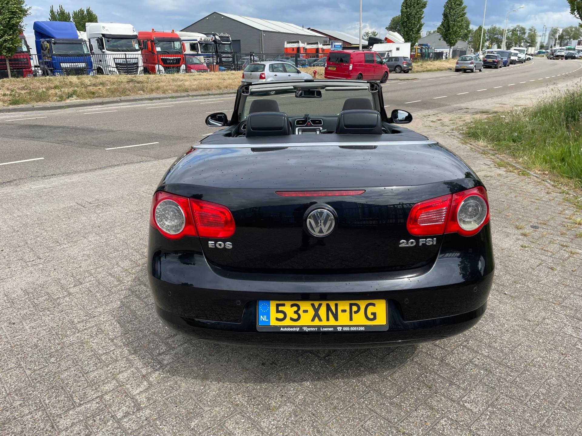 volkswagen-eos-image4.jpg
