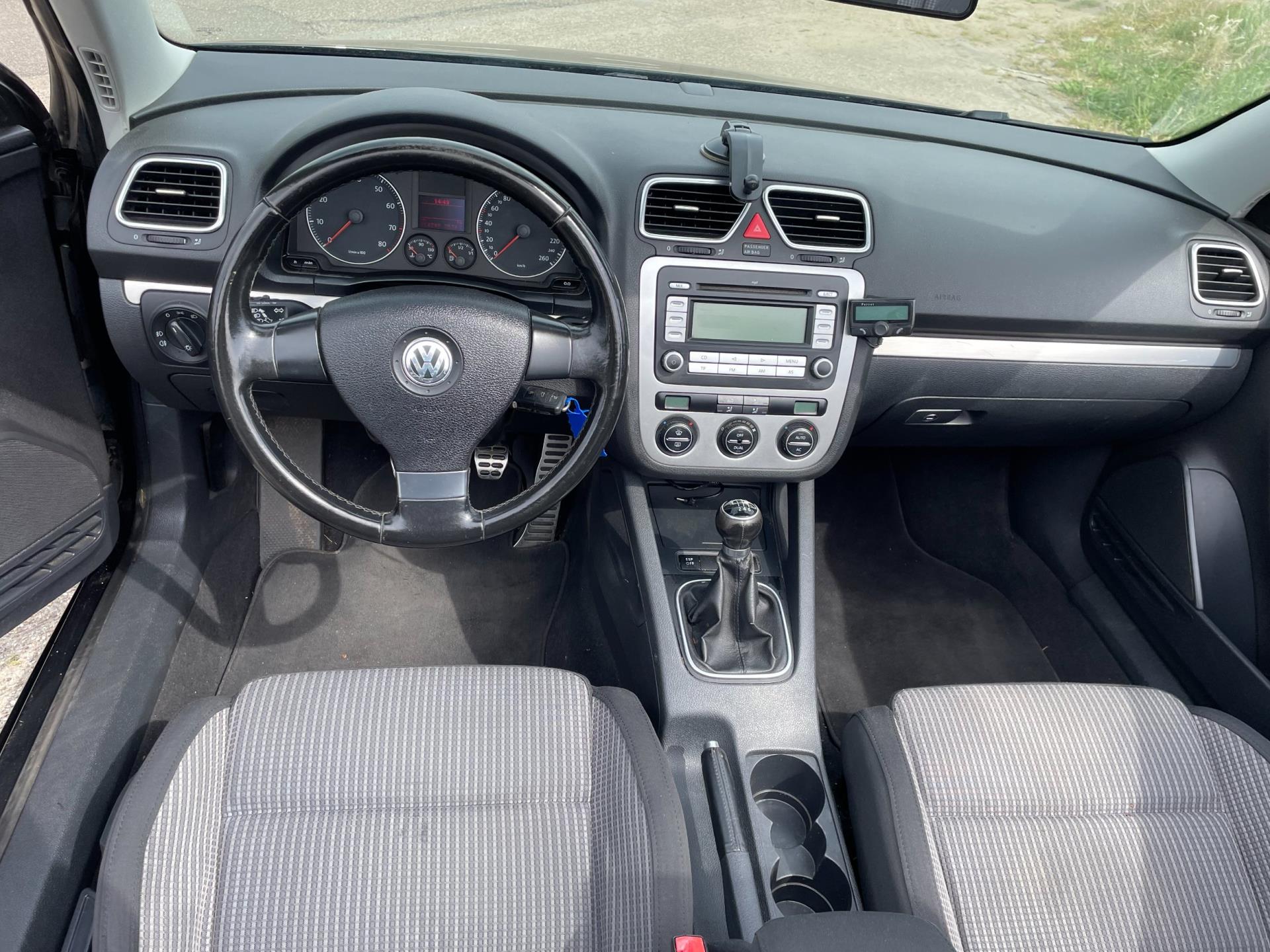 volkswagen-eos-image5.jpg