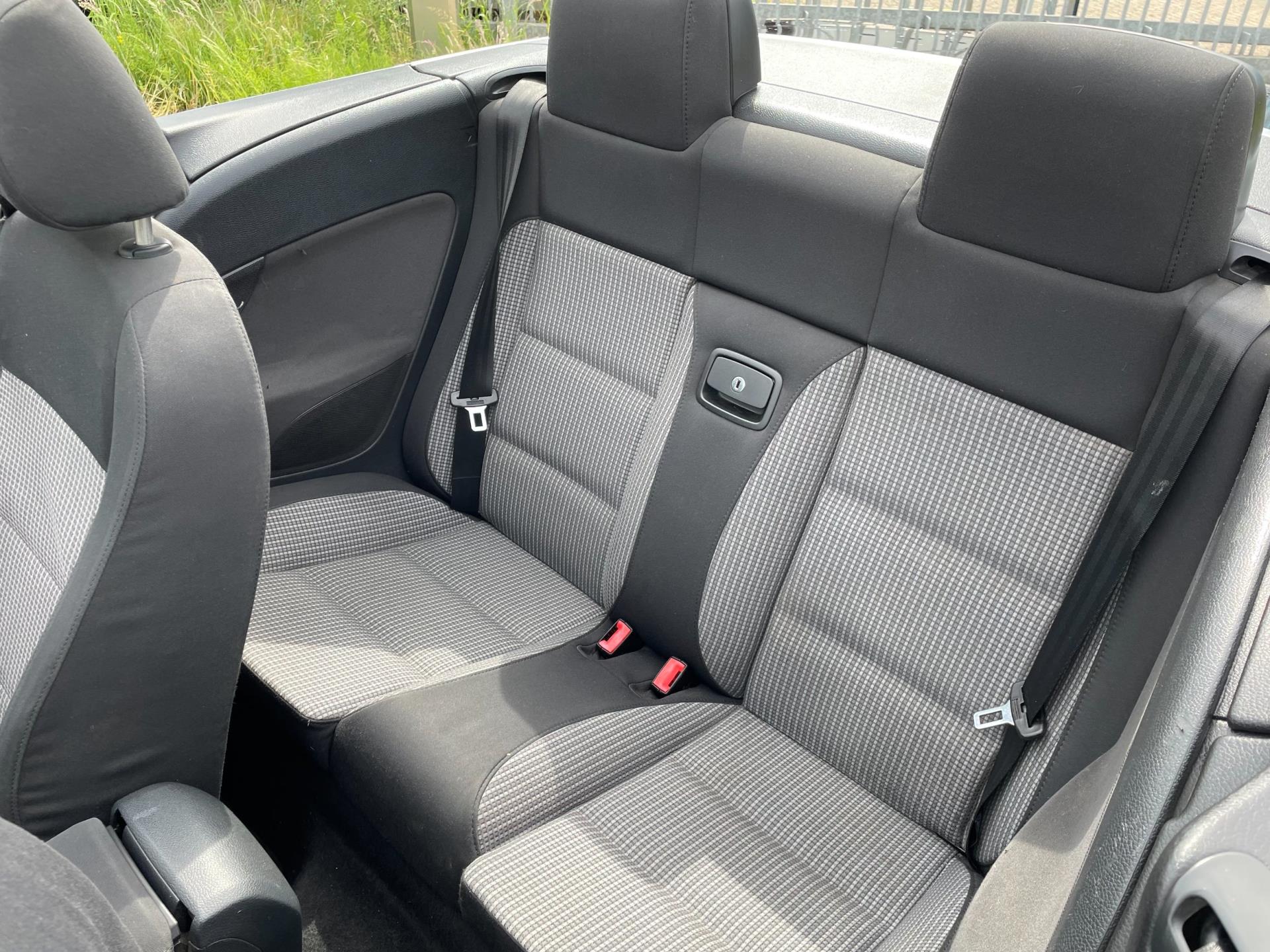 volkswagen-eos-image6.jpg