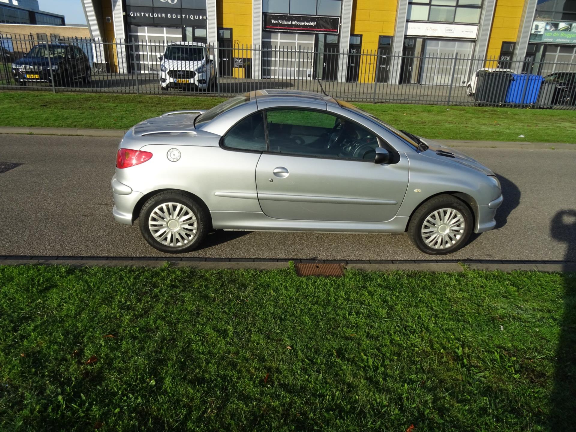 peugeot-206-image6.jpg