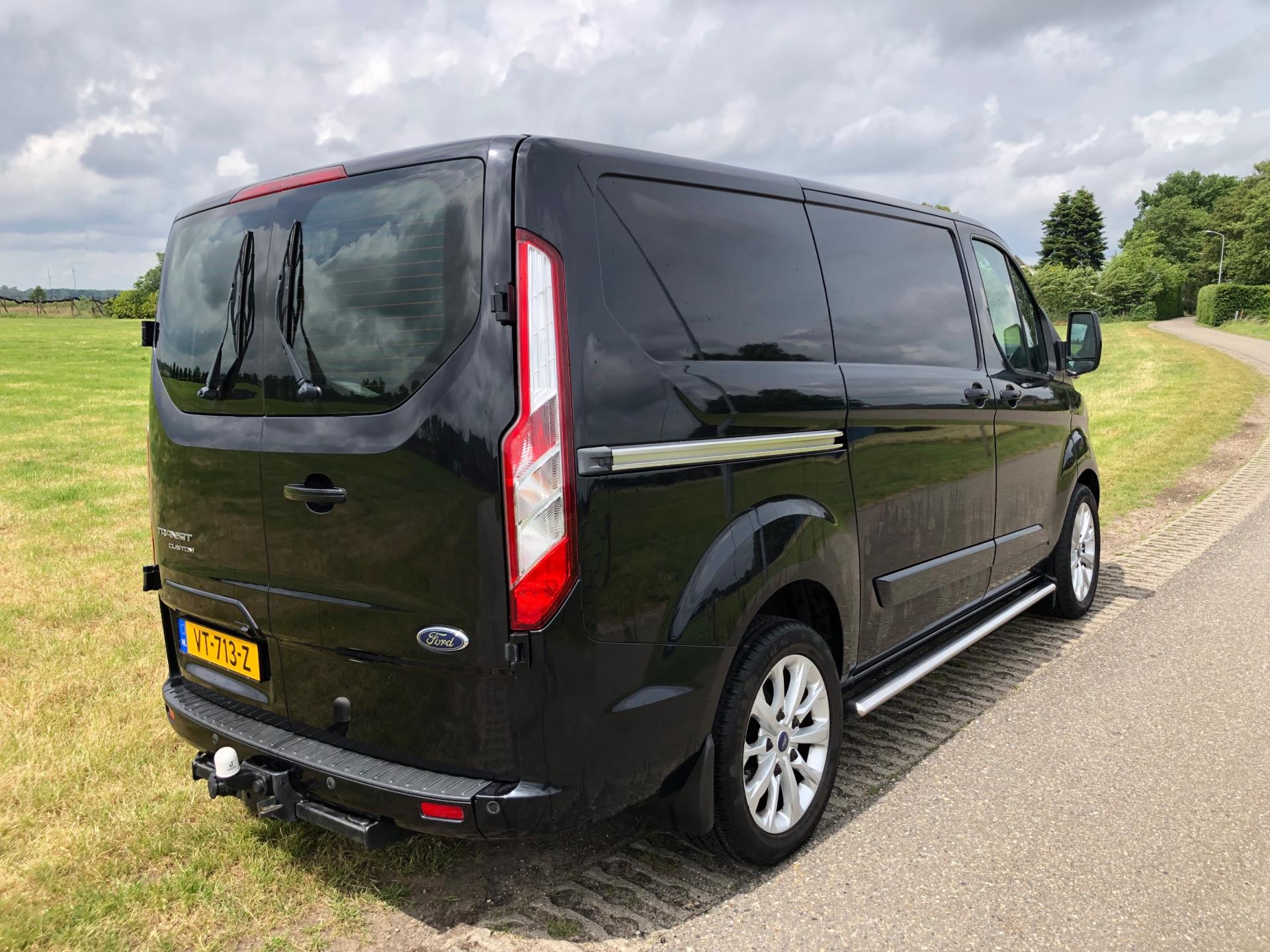 ford-transit-custom-image3.jpg